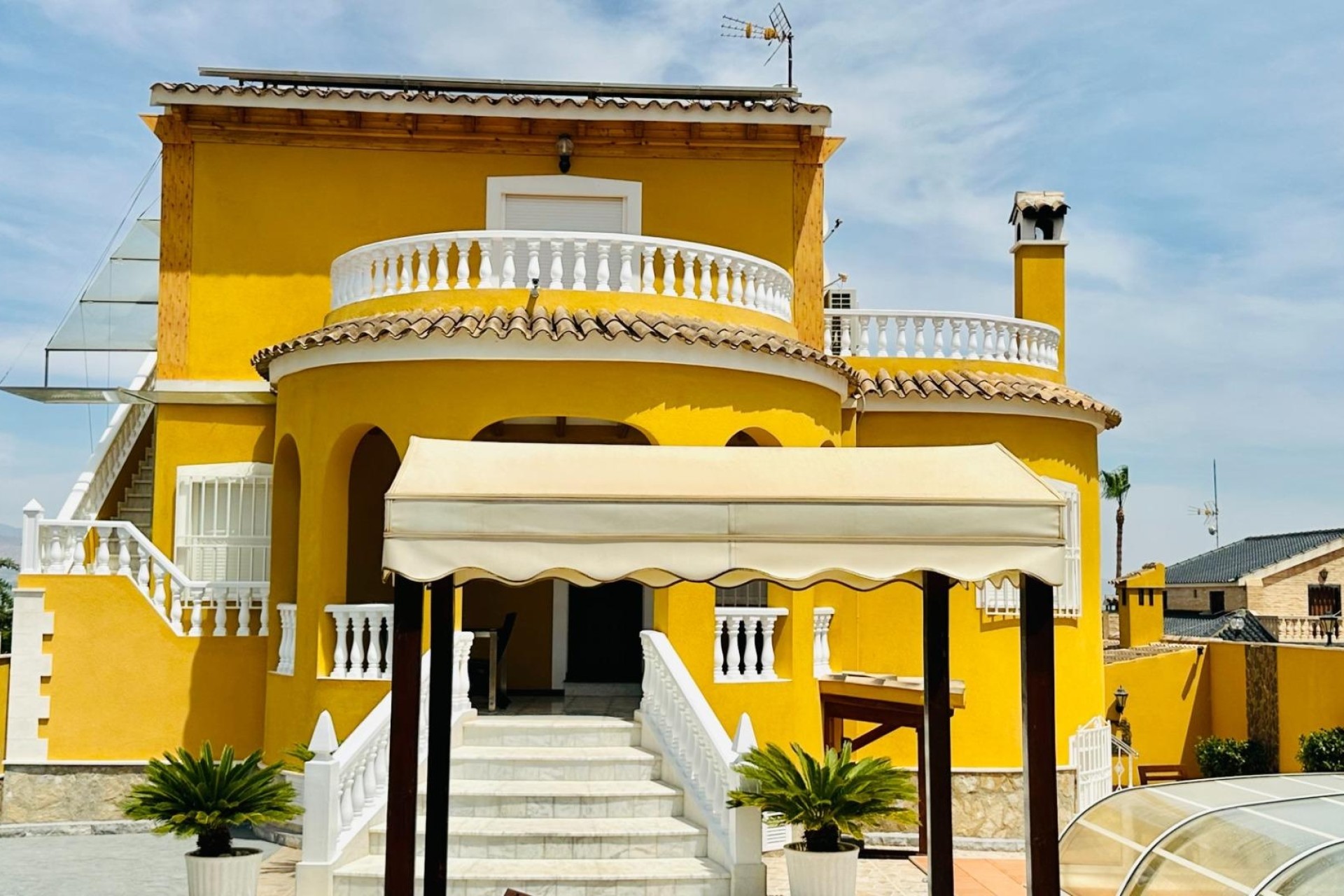 Venta - Chalet Independiente -
Orihuela - Urb. Montepinar