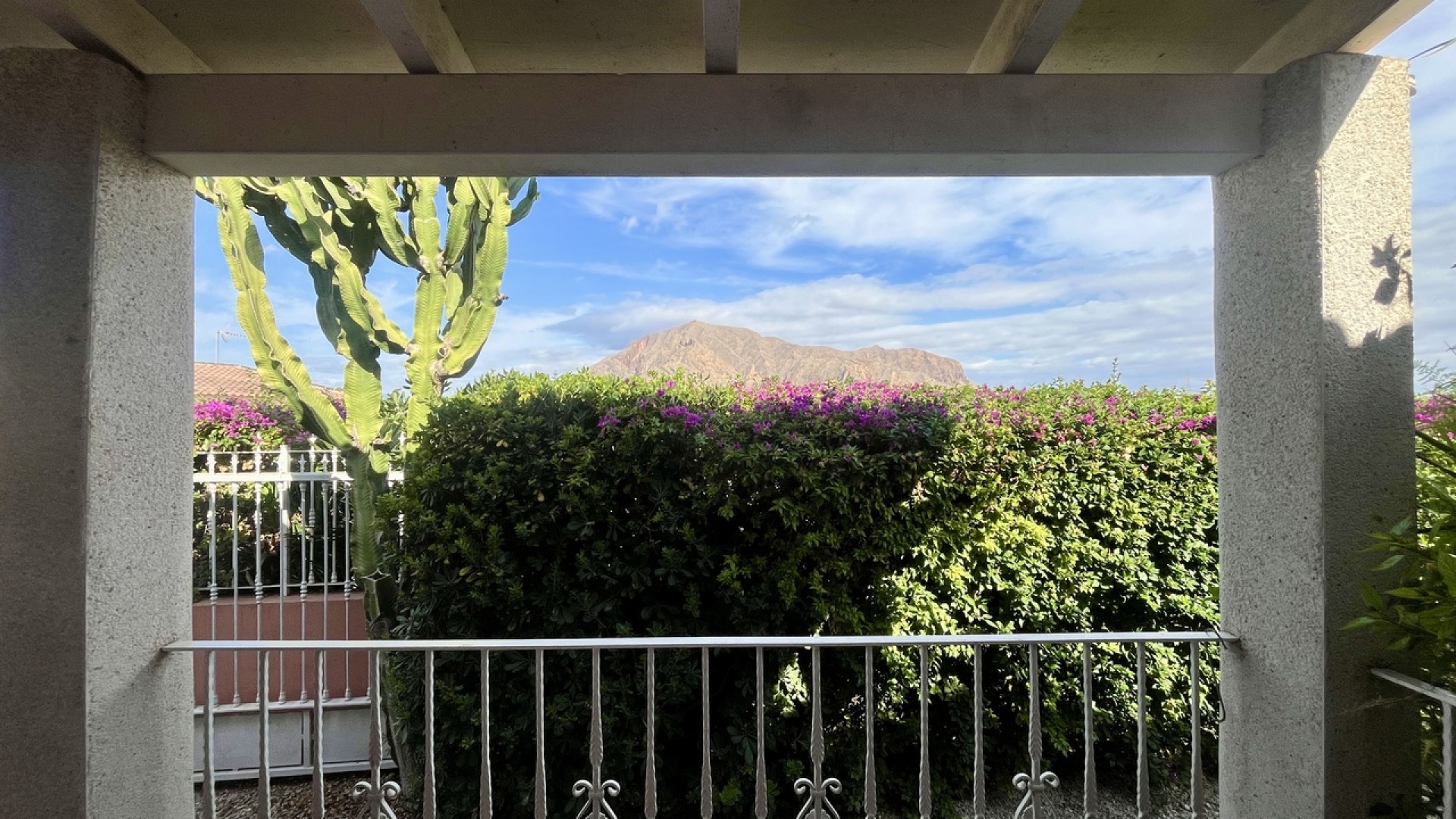 Venta - Chalet Independiente -
Orihuela