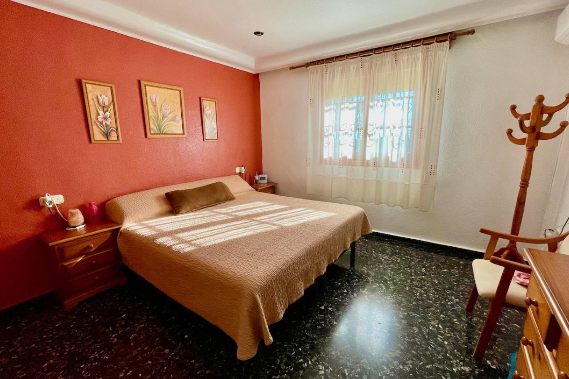 Venta - Chalet Independiente -
Orihuela