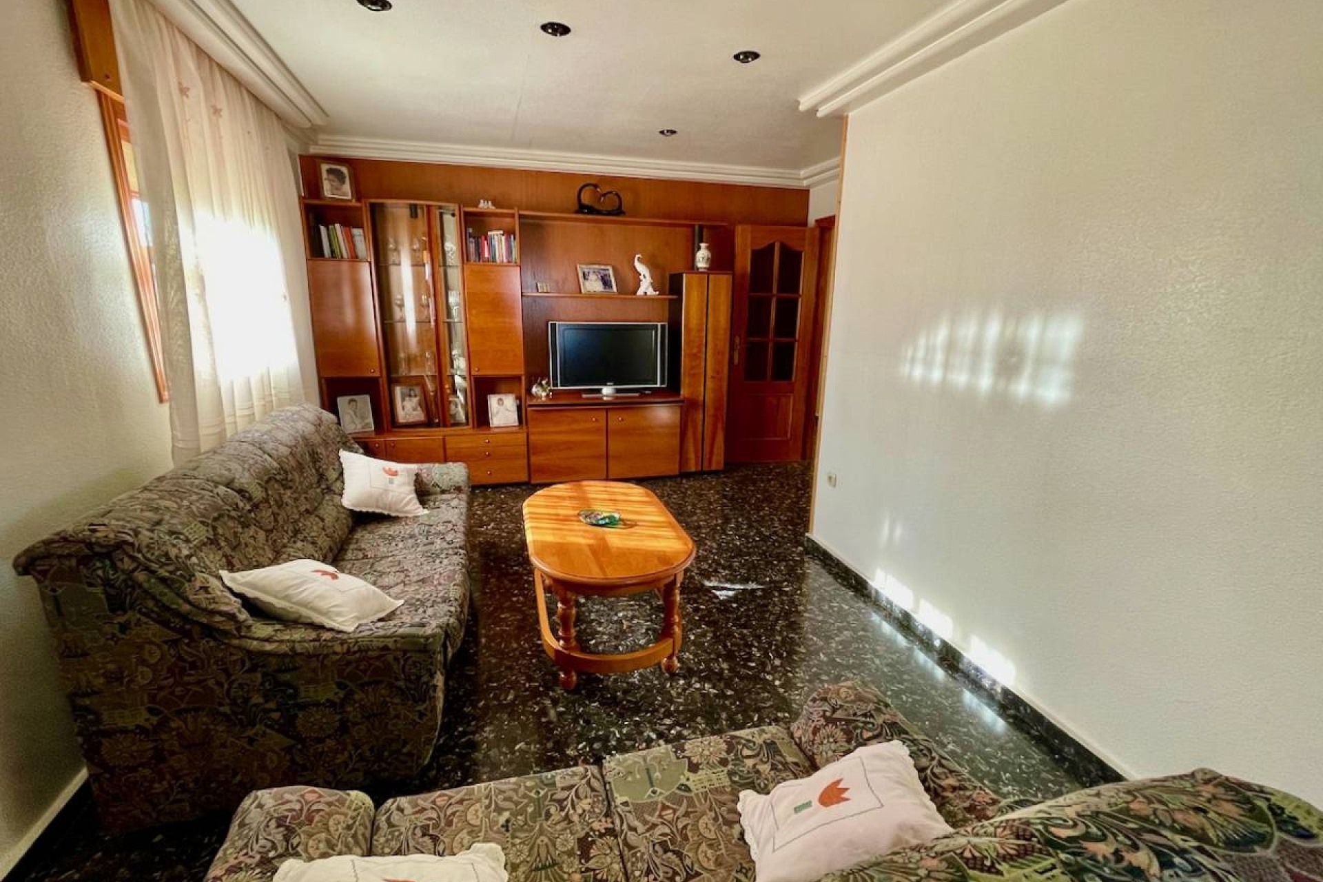 Venta - Chalet Independiente -
Orihuela