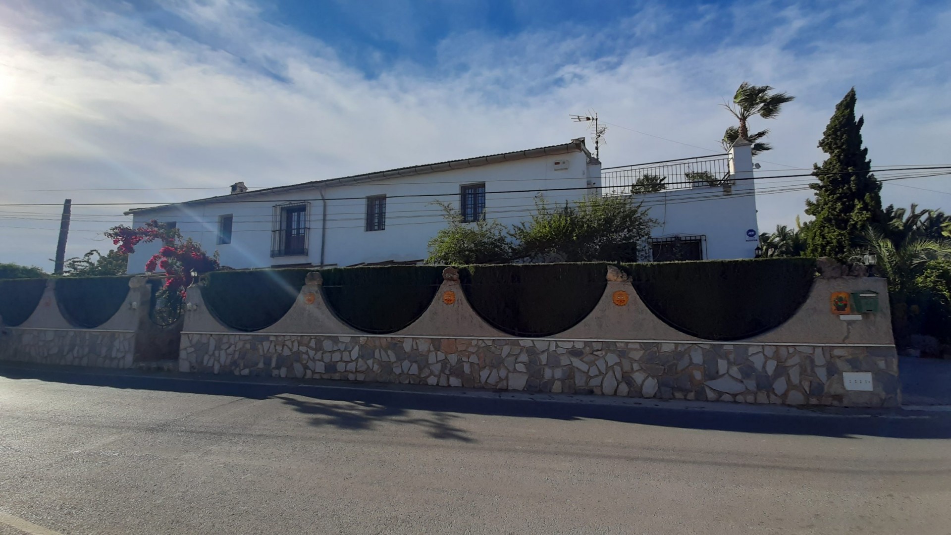 Venta - Chalet Independiente -
Orihuela