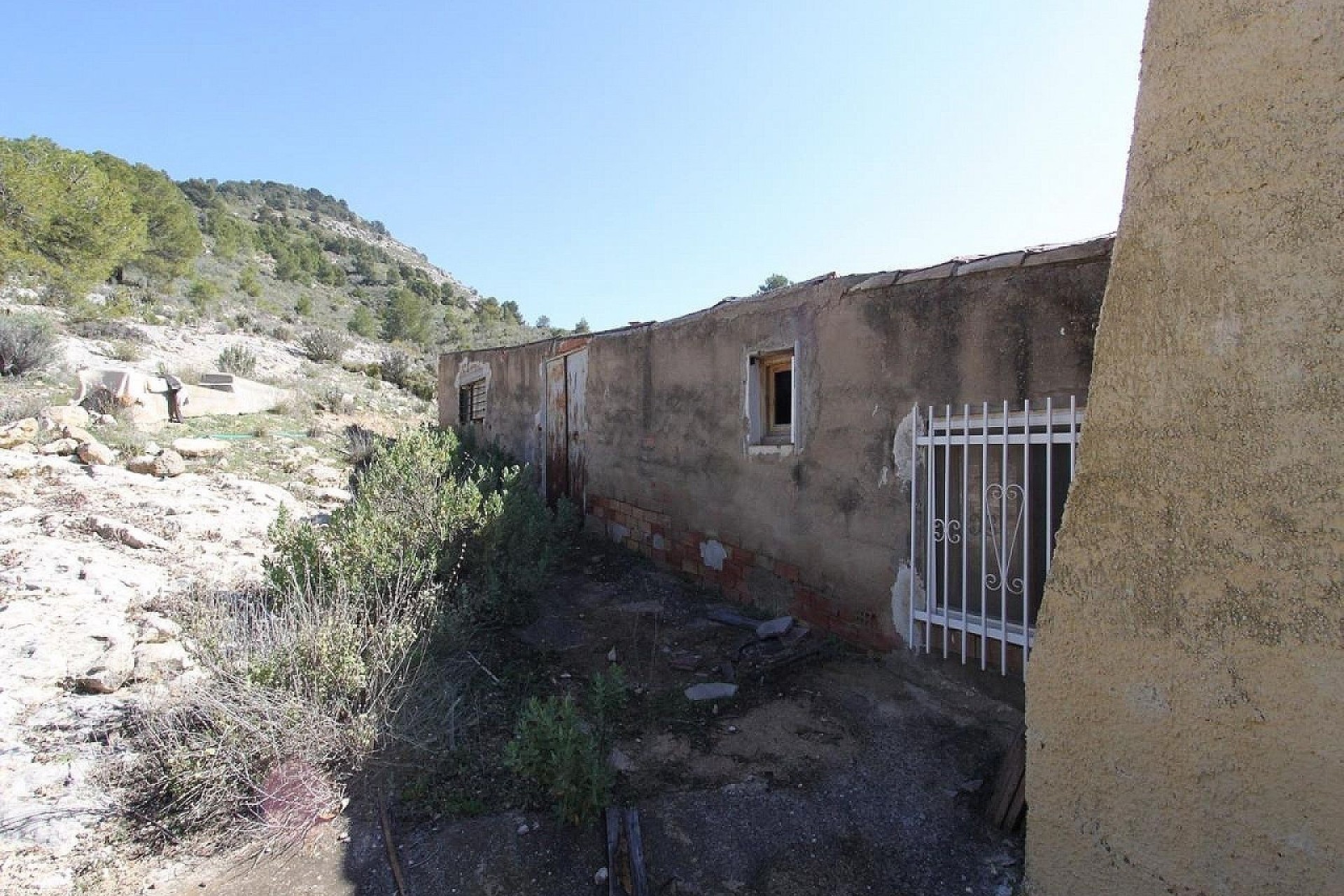 Venta - Chalet Independiente -
Petrer