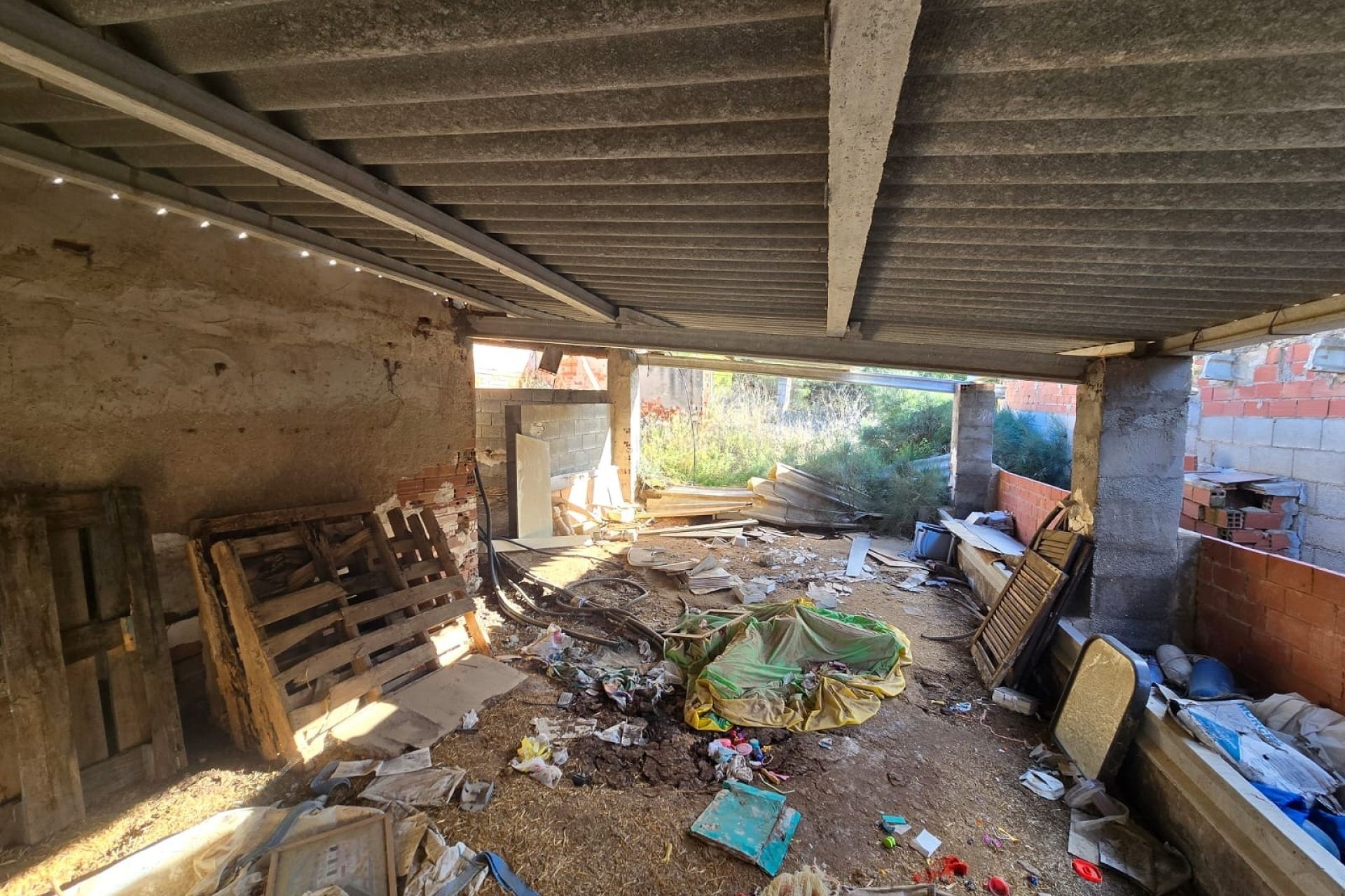 Venta - Chalet Independiente -
Petrer