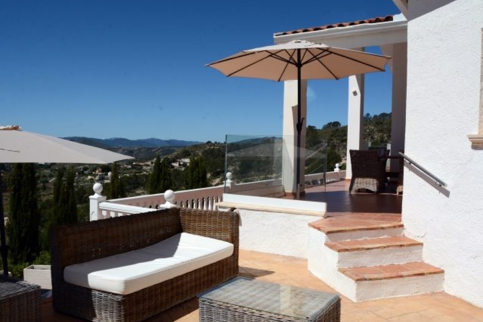 Venta - Chalet Independiente -
Petrer