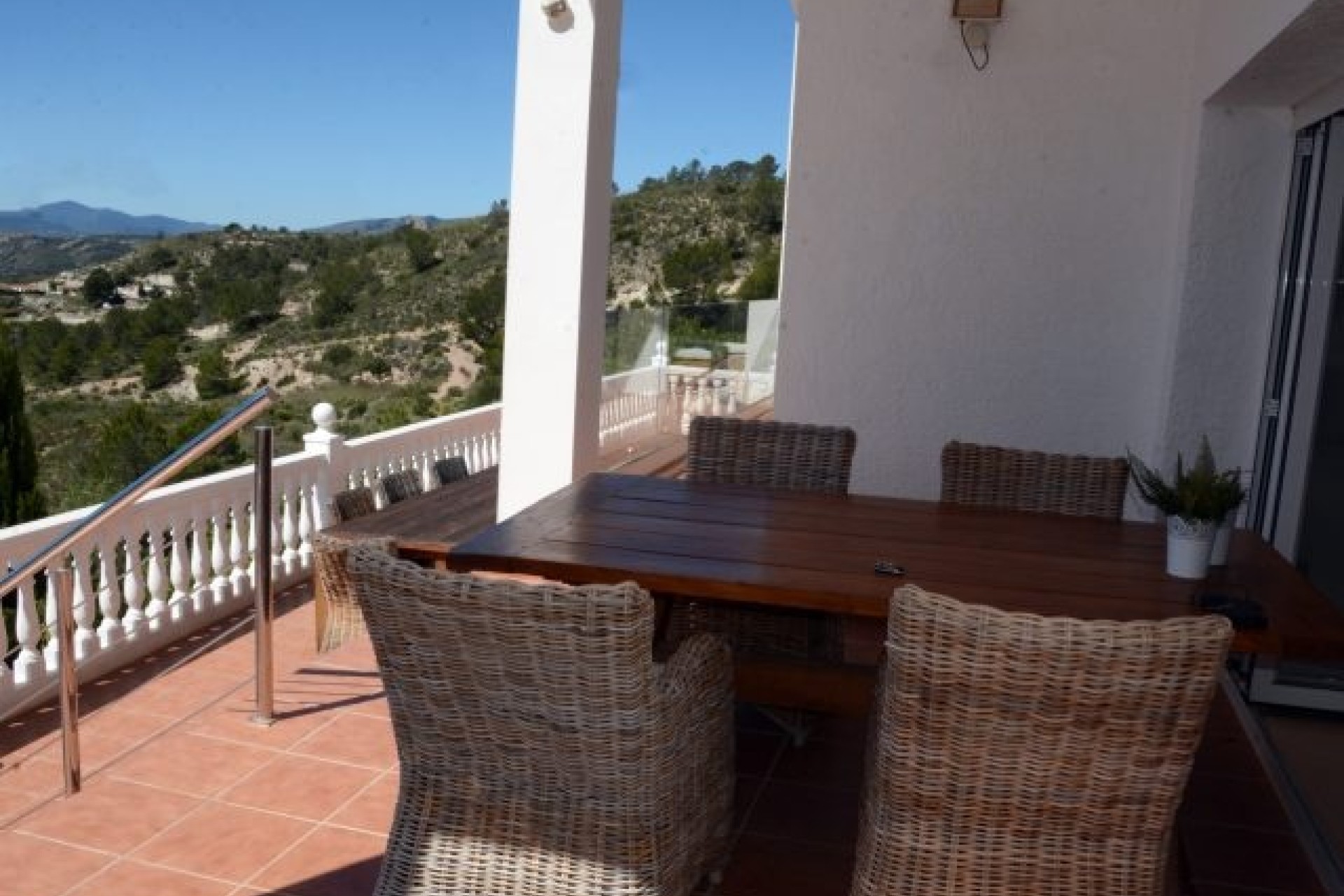 Venta - Chalet Independiente -
Petrer