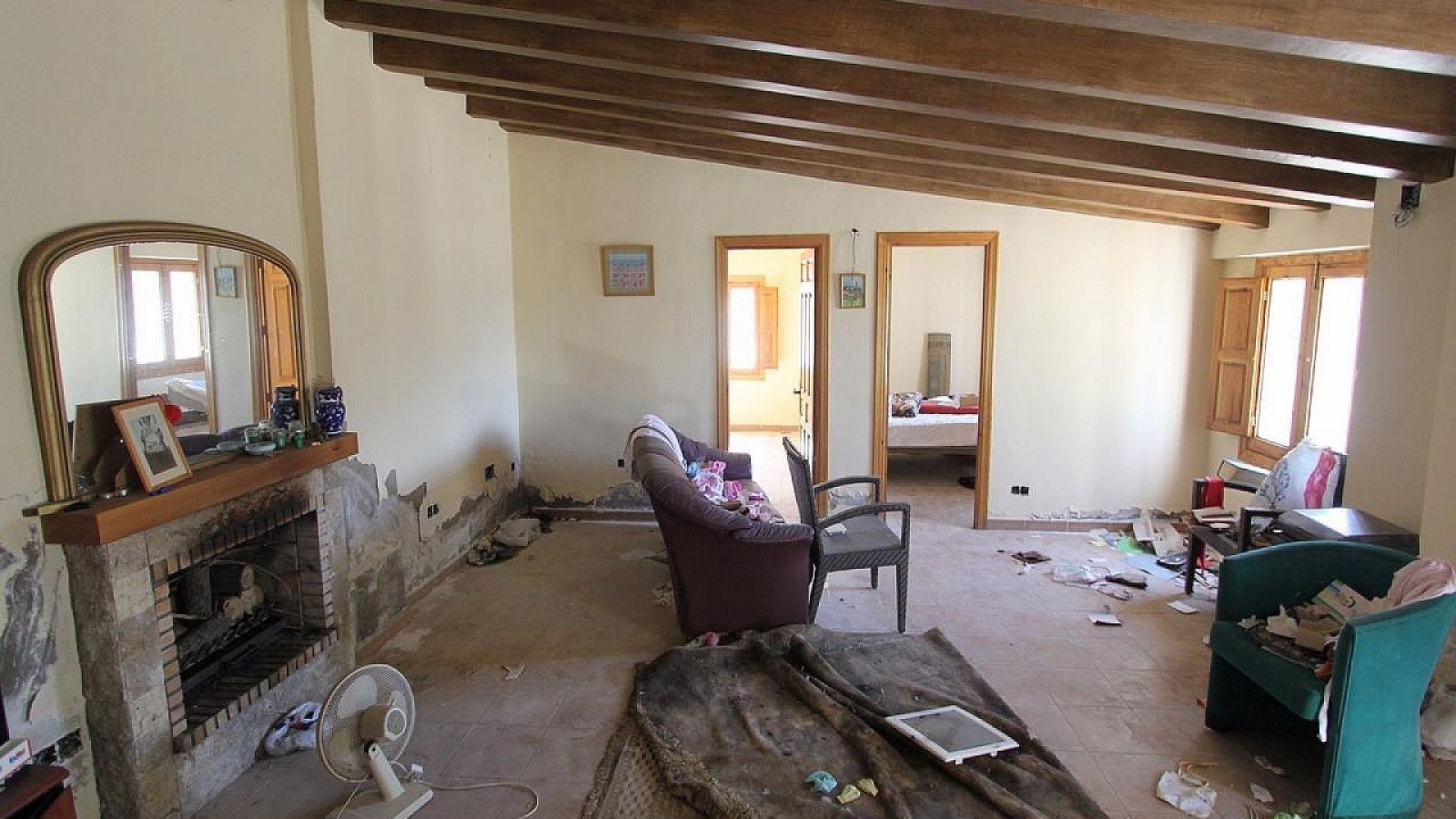 Venta - Chalet Independiente -
Petrer