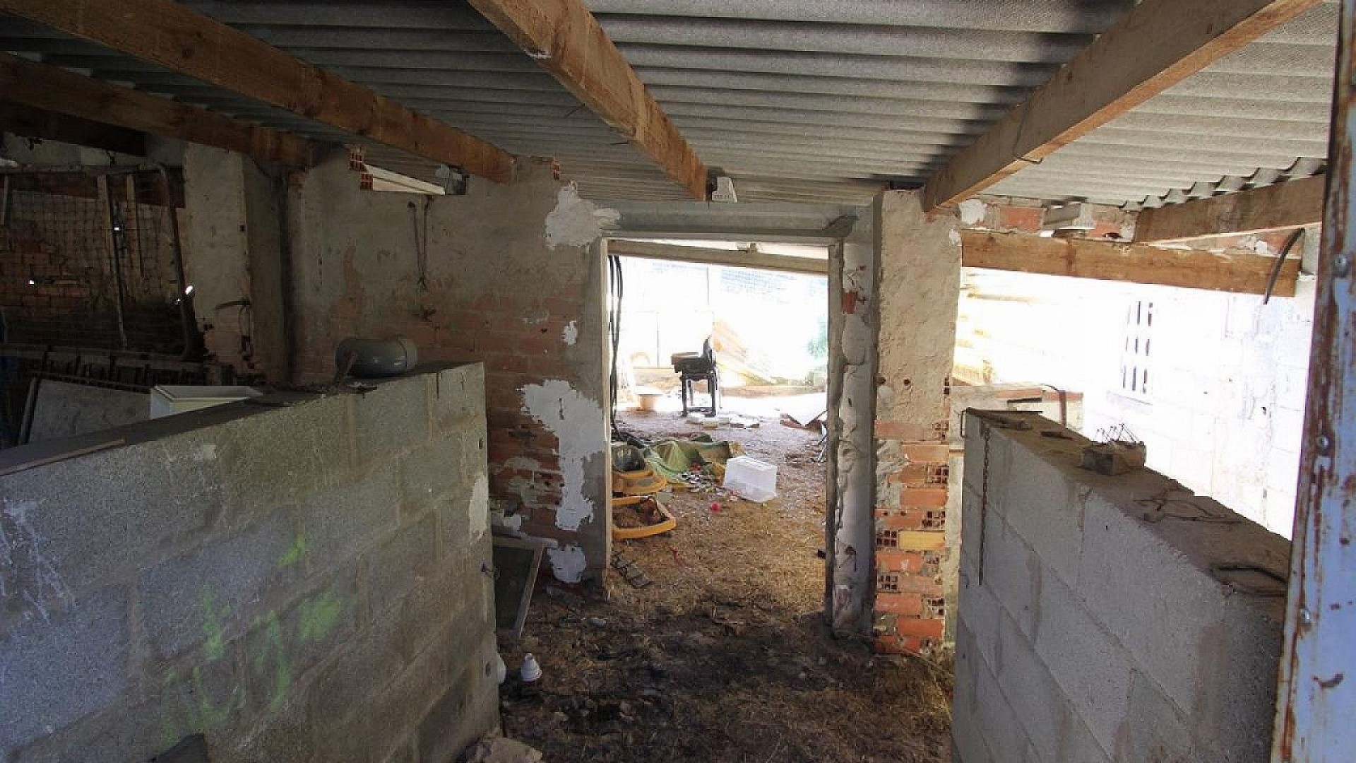 Venta - Chalet Independiente -
Petrer