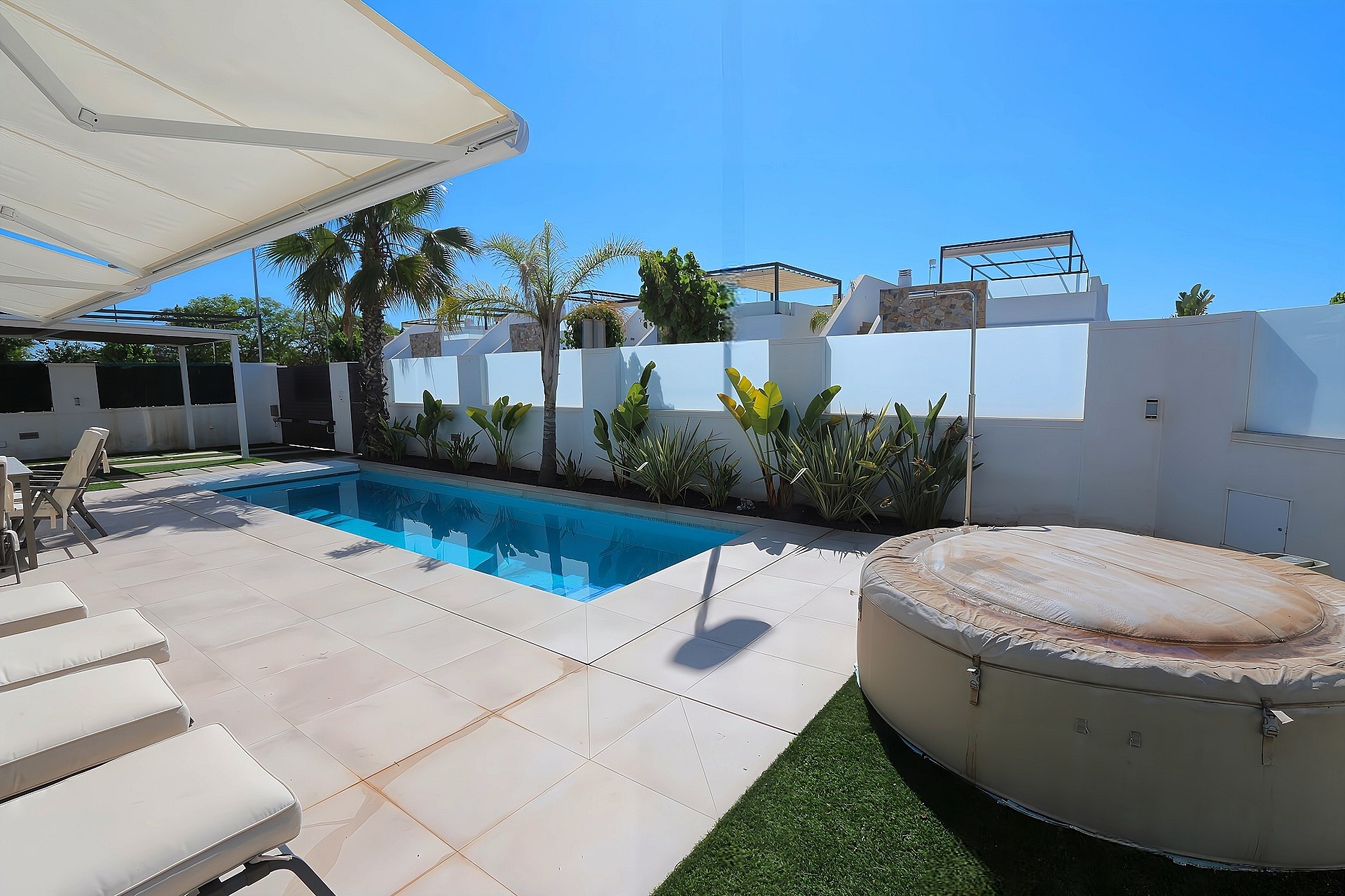 Venta - Chalet Independiente -
Pilar de la Horadada - Costa Blanca