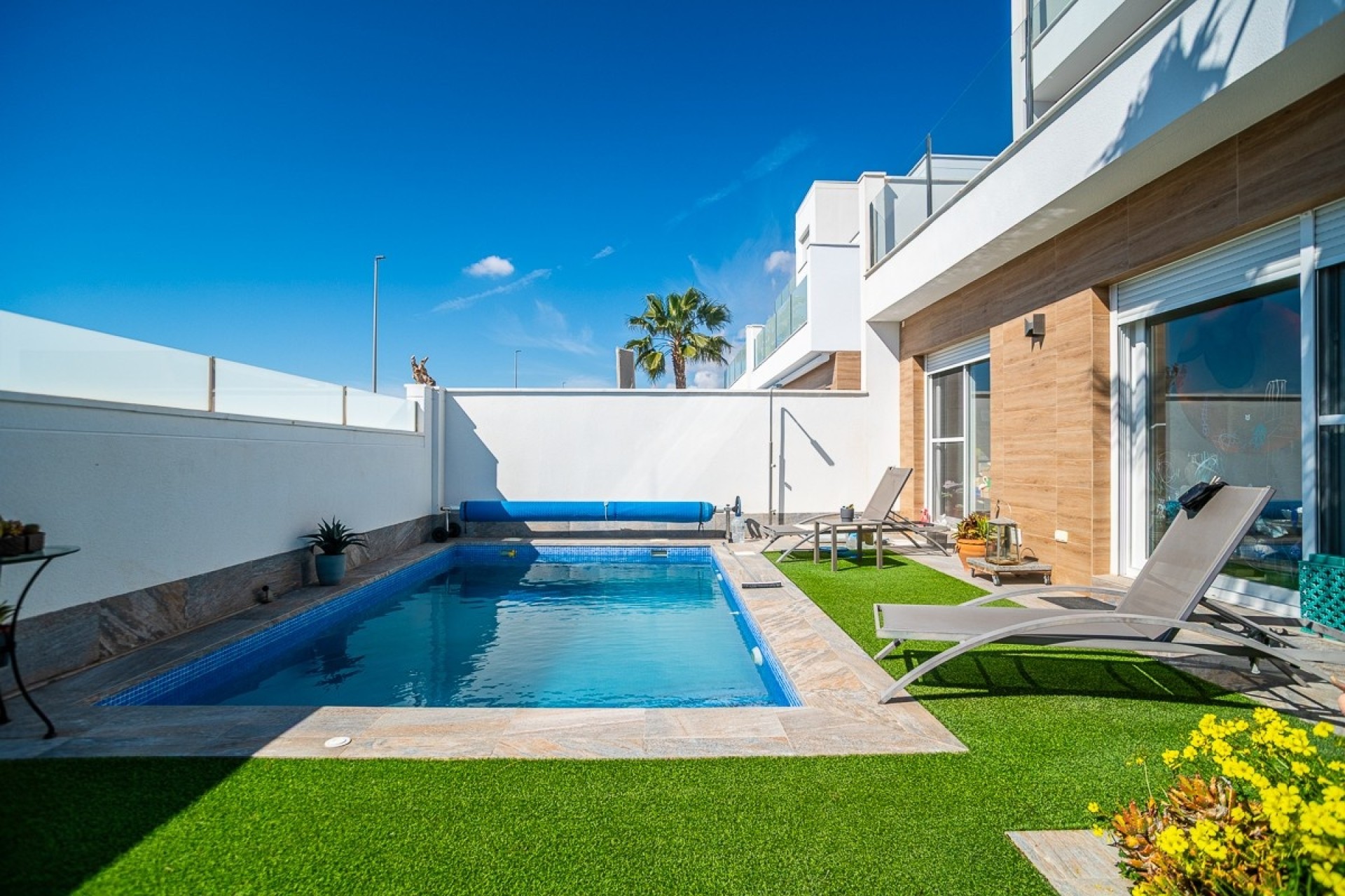 Venta - Chalet Independiente -
Pilar de la Horadada