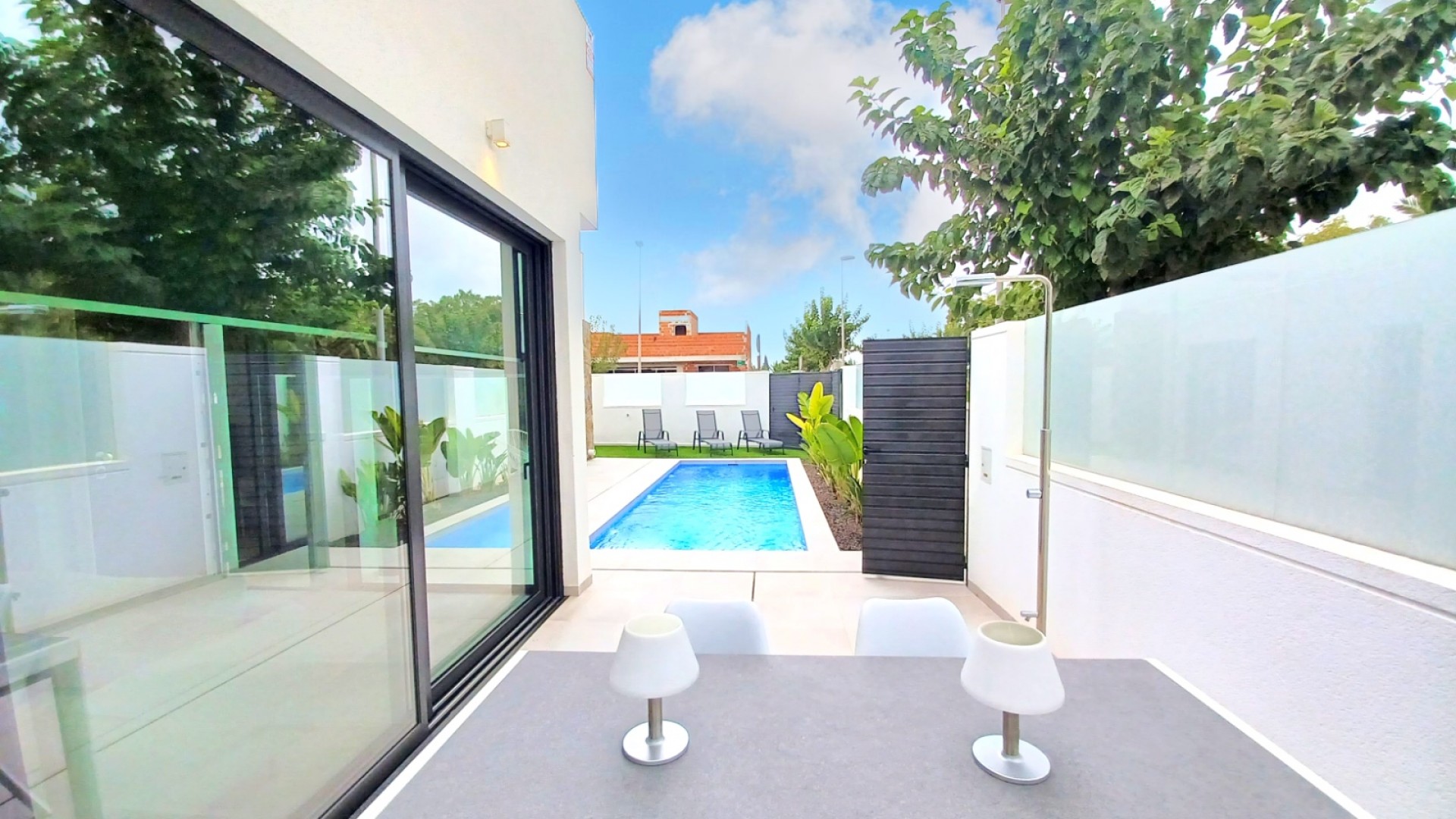 Venta - Chalet Independiente -
Pilar de la Horadada