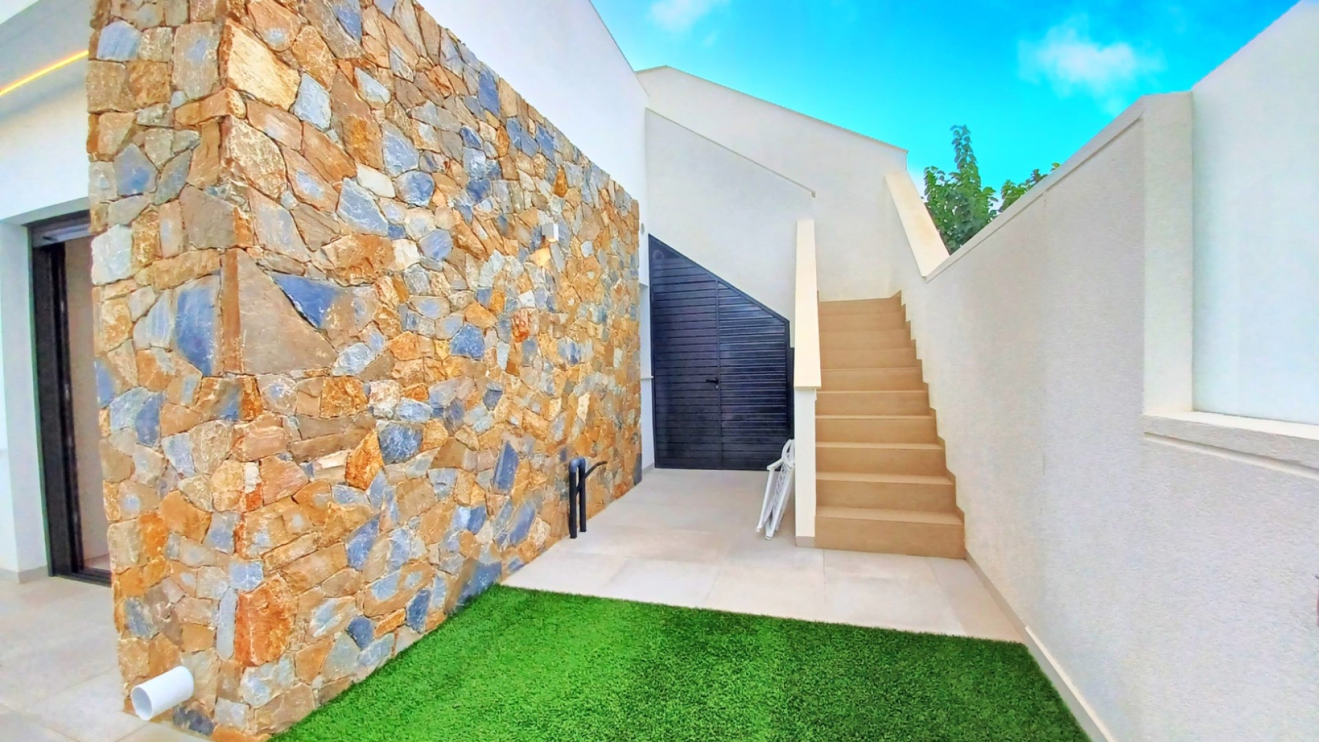 Venta - Chalet Independiente -
Pilar de la Horadada