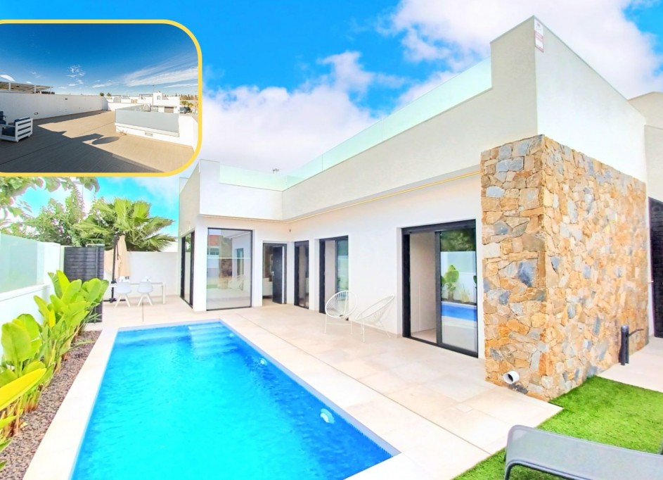 Venta - Chalet Independiente -
Pilar de la Horadada