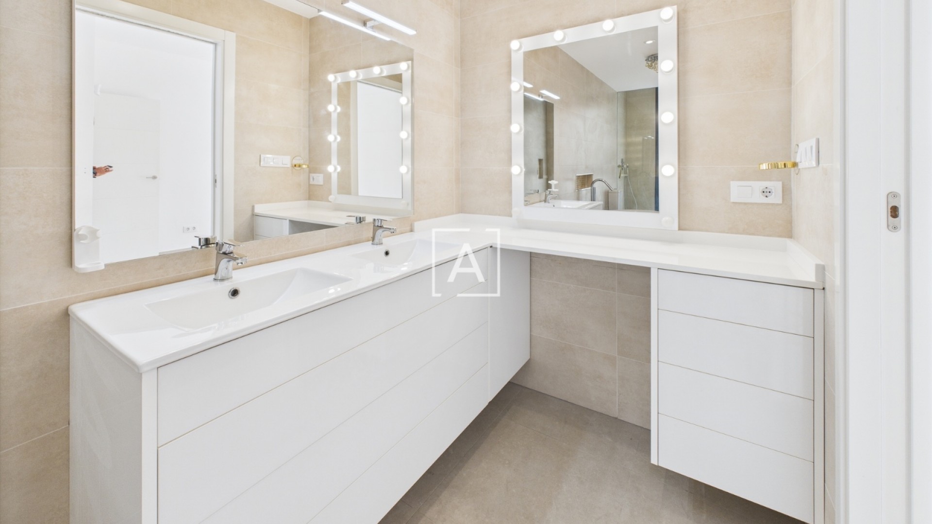 Venta - Chalet Independiente -
Pinar de Campoverde