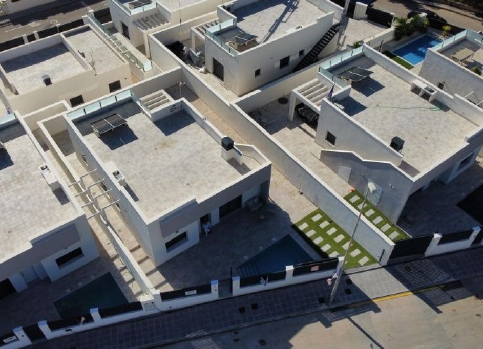 Venta - Chalet Independiente -
Pinar de Campoverde