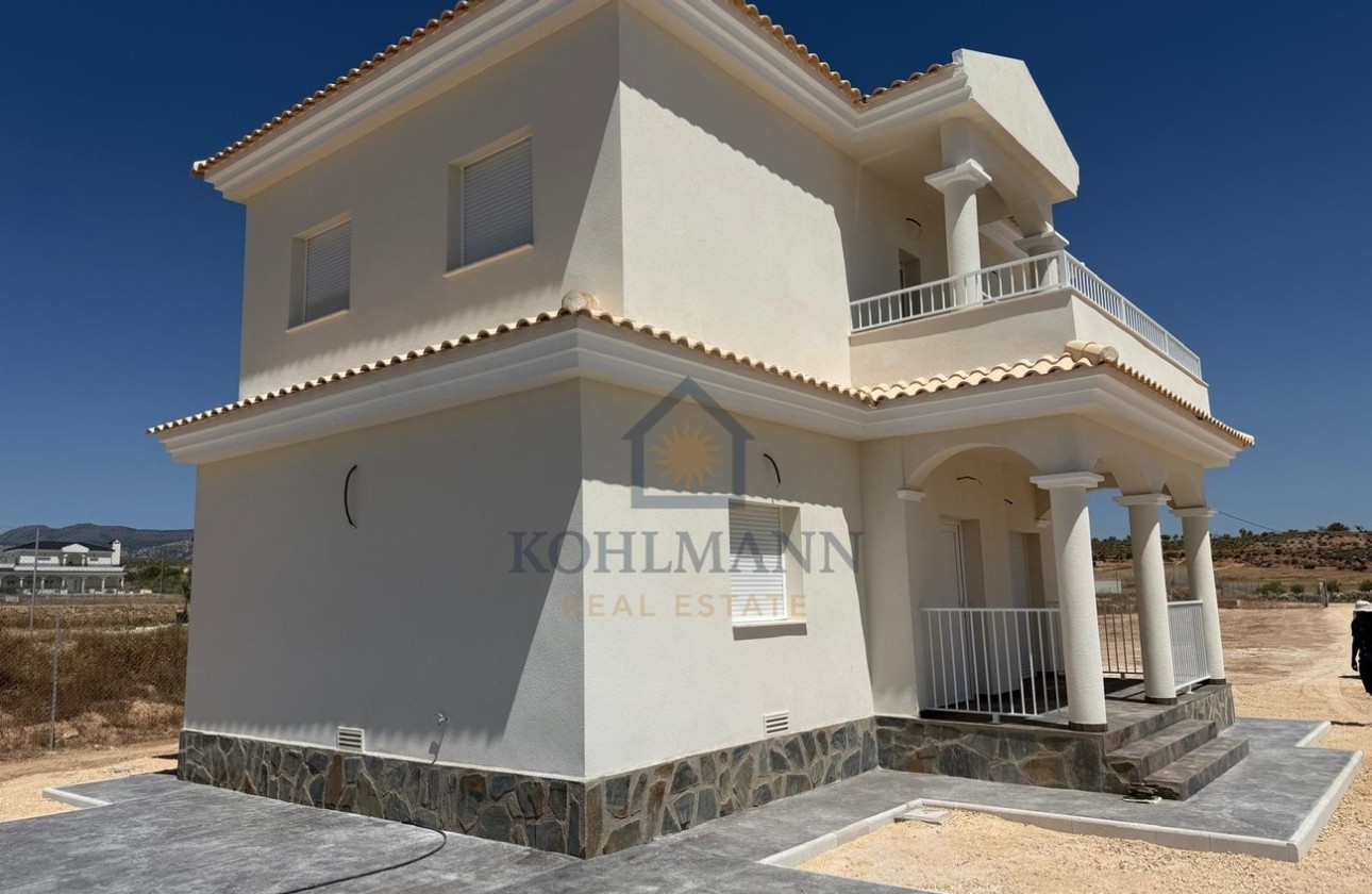 Venta - Chalet Independiente -
Pinoso - Costa Blanca