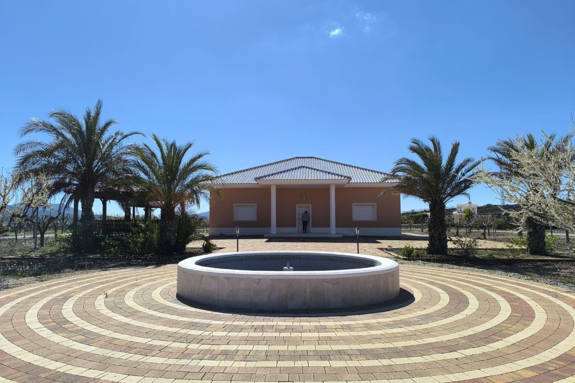 Venta - Chalet Independiente -
Pinoso - Inland