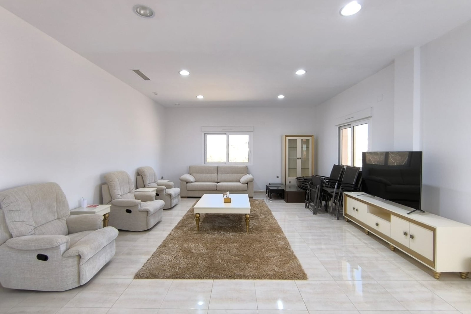 Venta - Chalet Independiente -
Pinoso - Inland