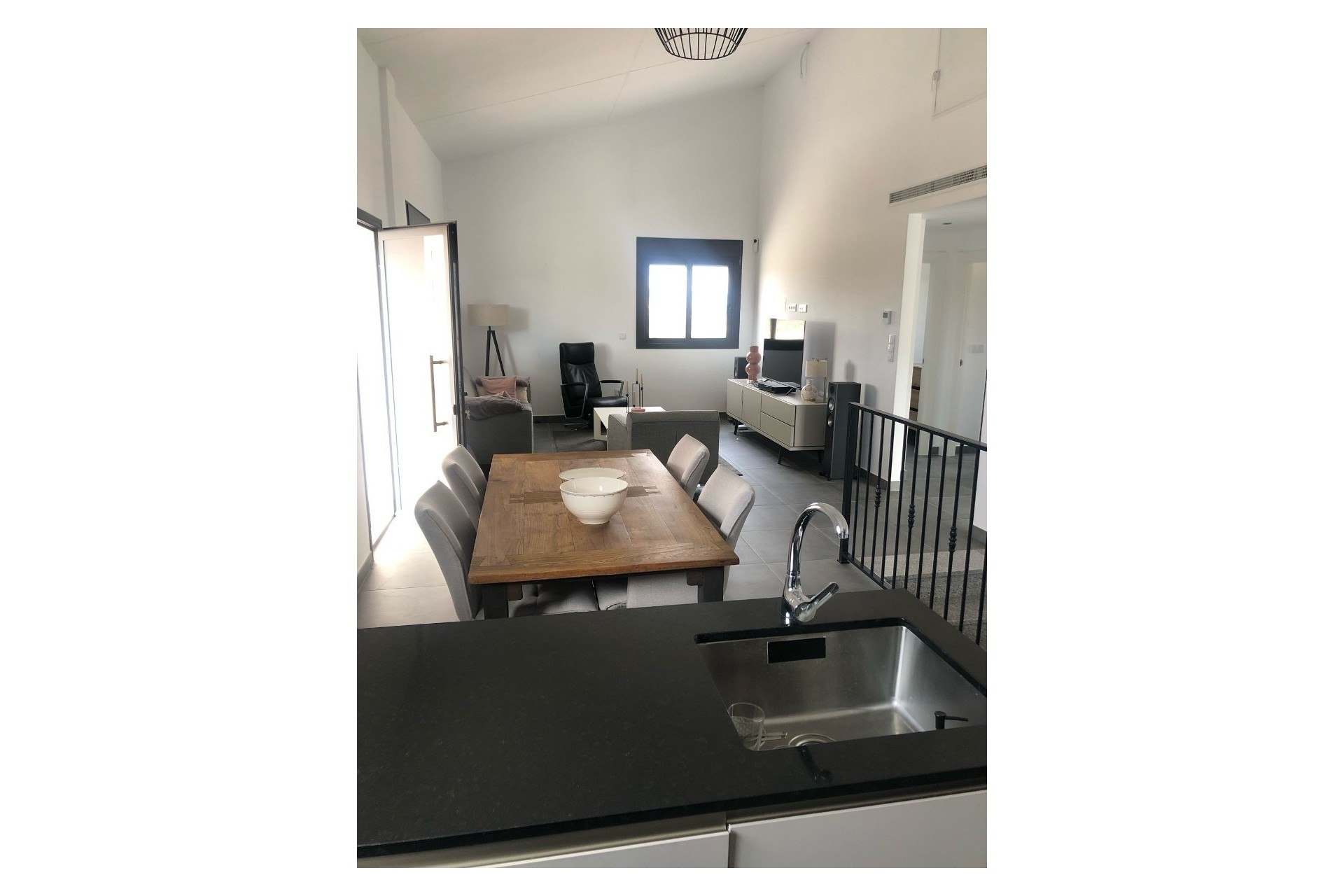 Venta - Chalet Independiente -
Pinoso - Inland