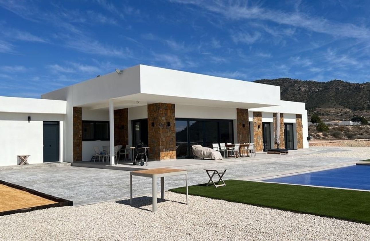 Venta - Chalet Independiente -
Pinoso - Inland