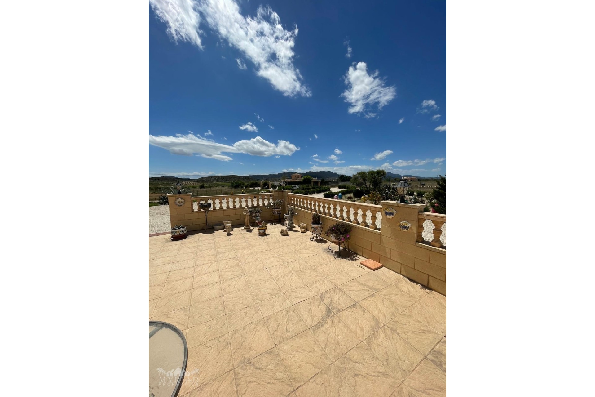 Venta - Chalet Independiente -
Pinoso - Pinoso Alicante