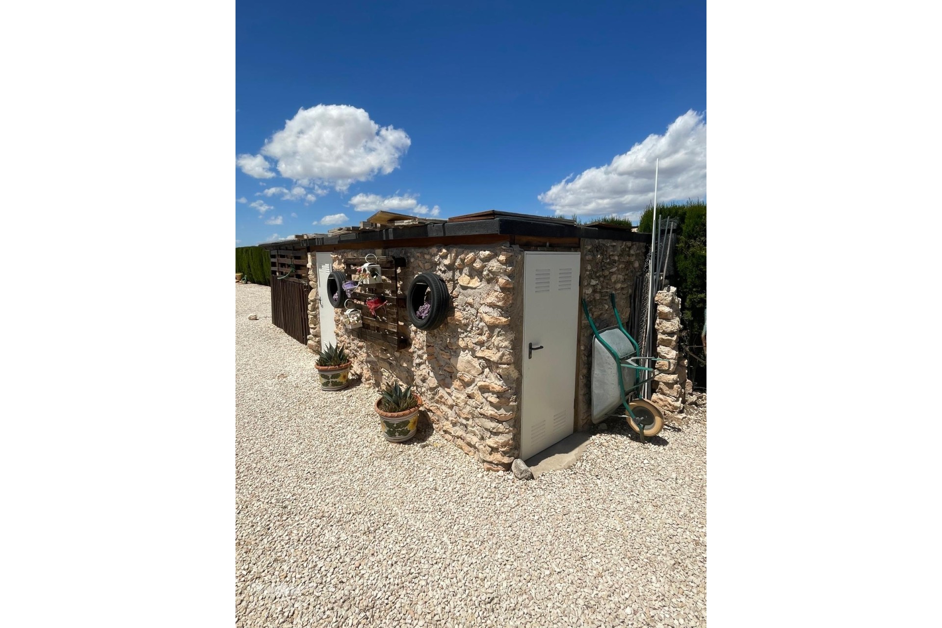 Venta - Chalet Independiente -
Pinoso - Pinoso Alicante