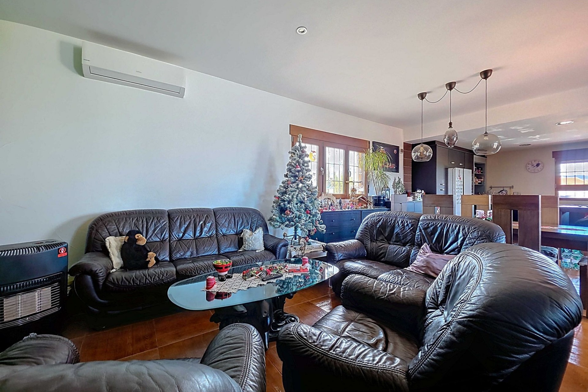 Venta - Chalet Independiente -
Pinoso