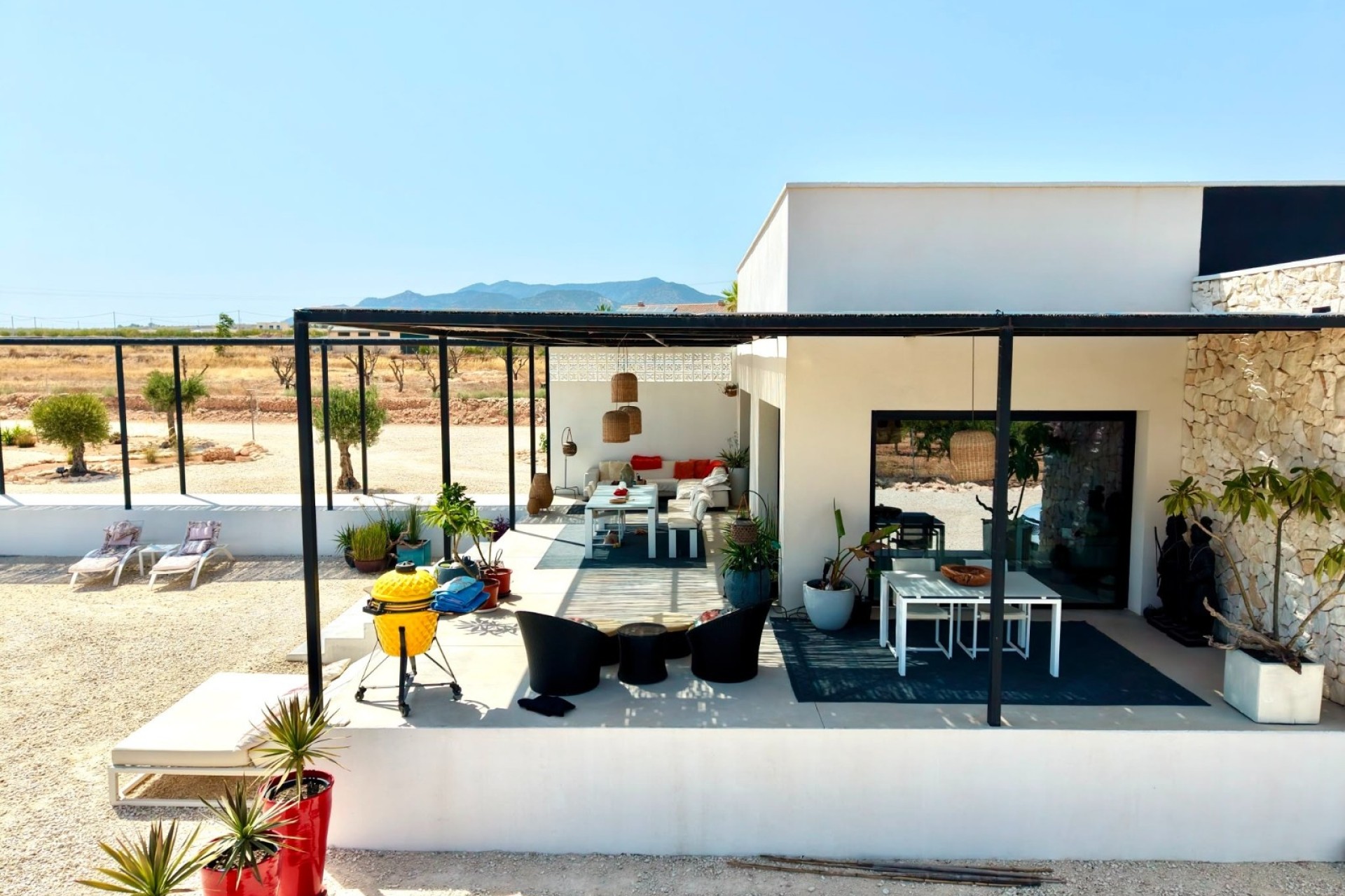 Venta - Chalet Independiente -
Pinoso