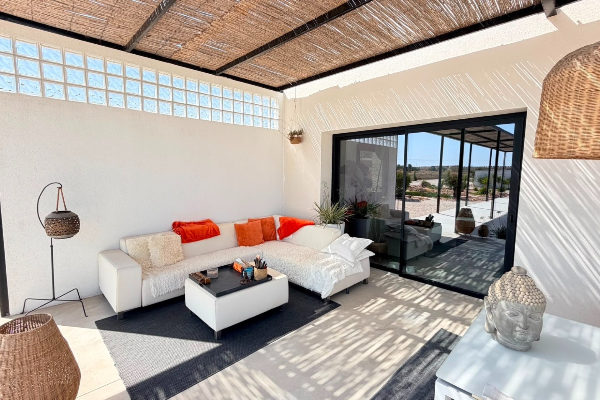 Venta - Chalet Independiente -
Pinoso