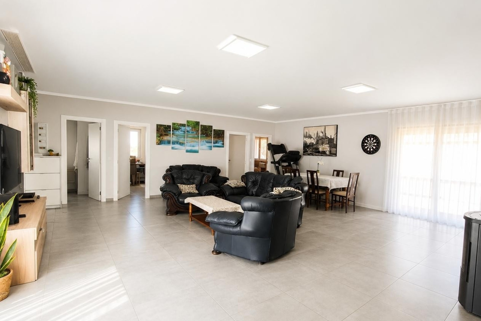 Venta - Chalet Independiente -
Pinoso