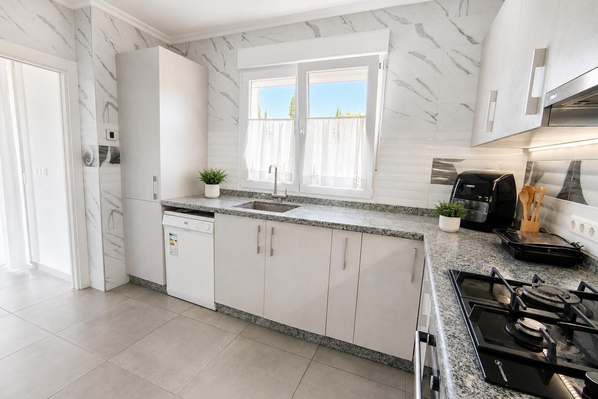 Venta - Chalet Independiente -
Pinoso