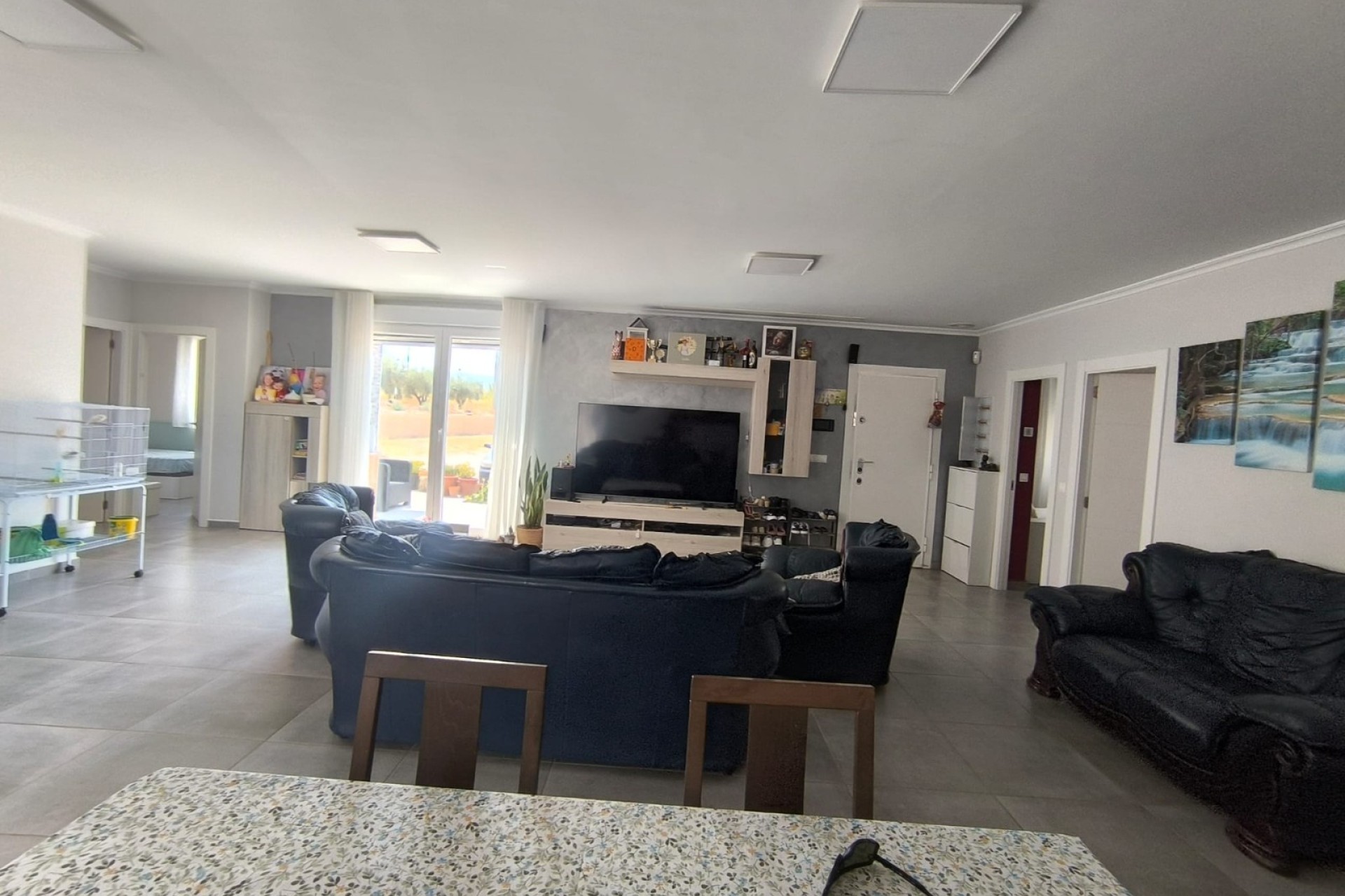 Venta - Chalet Independiente -
Pinoso