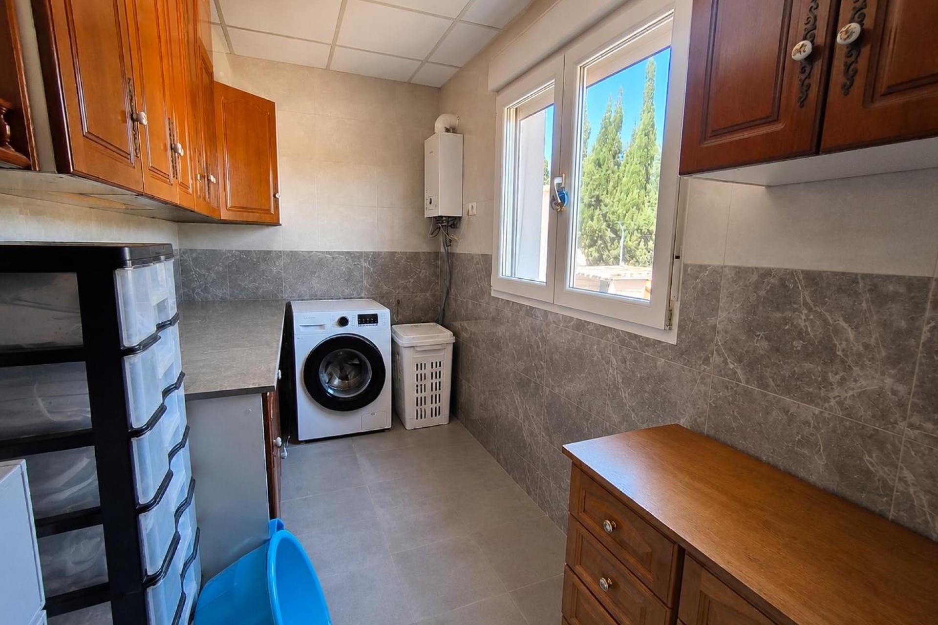 Venta - Chalet Independiente -
Pinoso