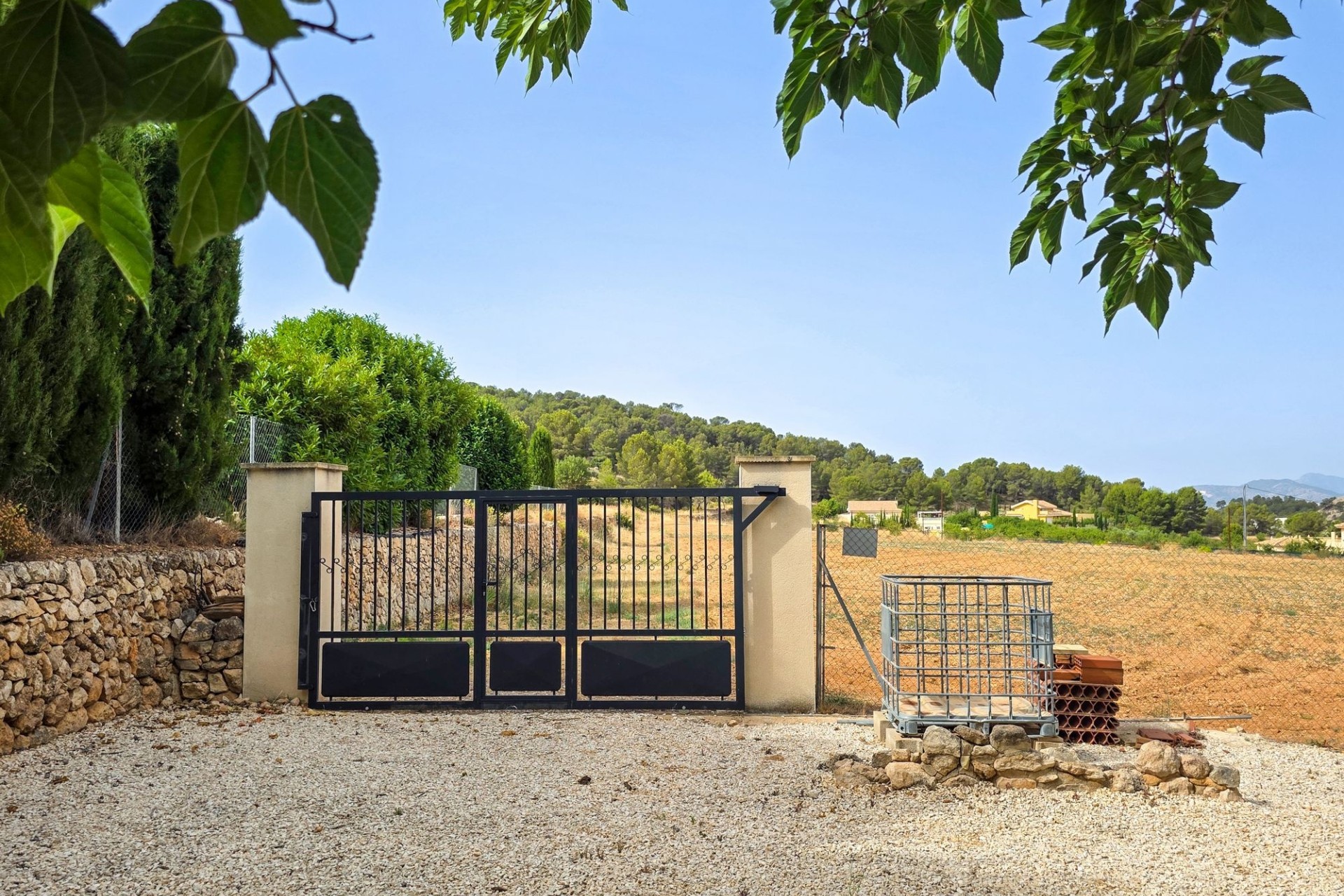 Venta - Chalet Independiente -
Pinoso
