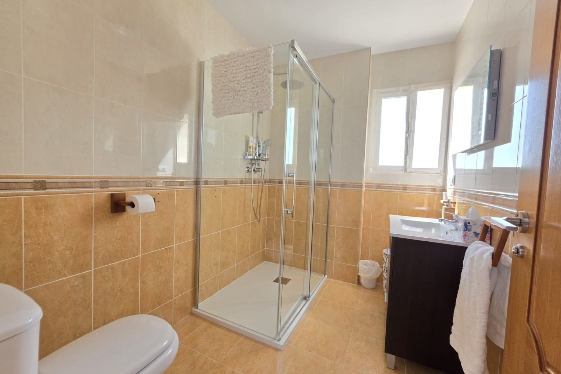 Venta - Chalet Independiente -
Pinoso