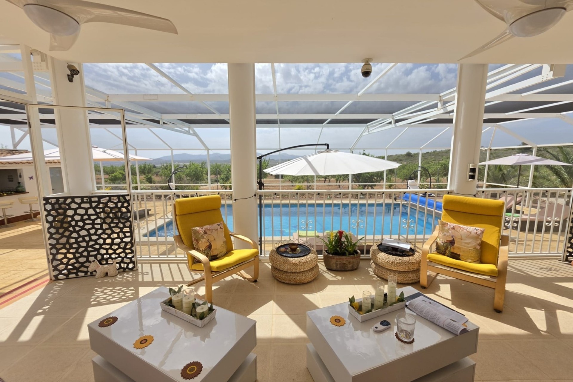 Venta - Chalet Independiente -
Pinoso