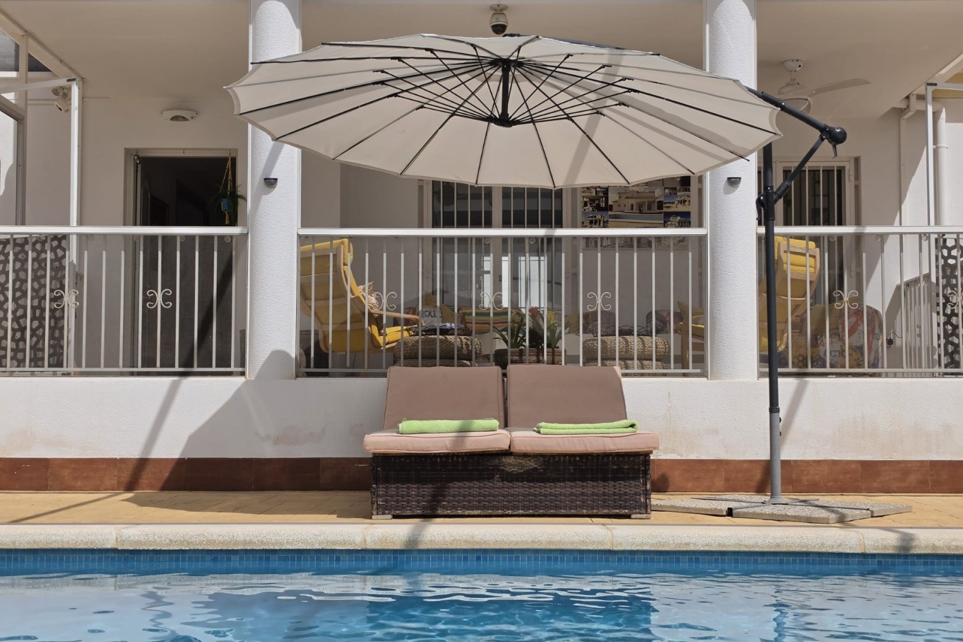 Venta - Chalet Independiente -
Pinoso
