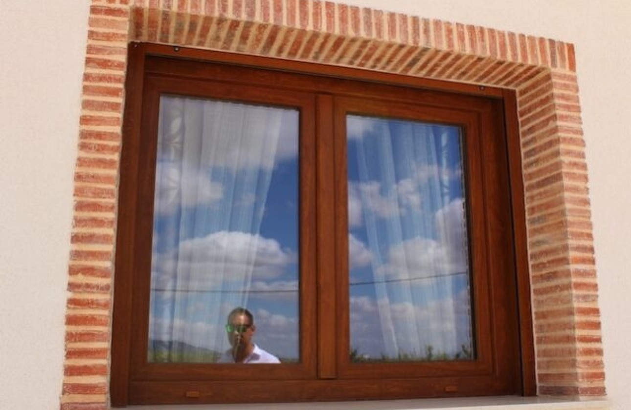 Venta - Chalet Independiente -
Pinoso