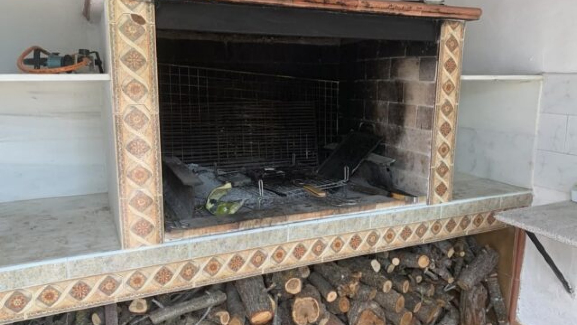 Venta - Chalet Independiente -
Pinoso