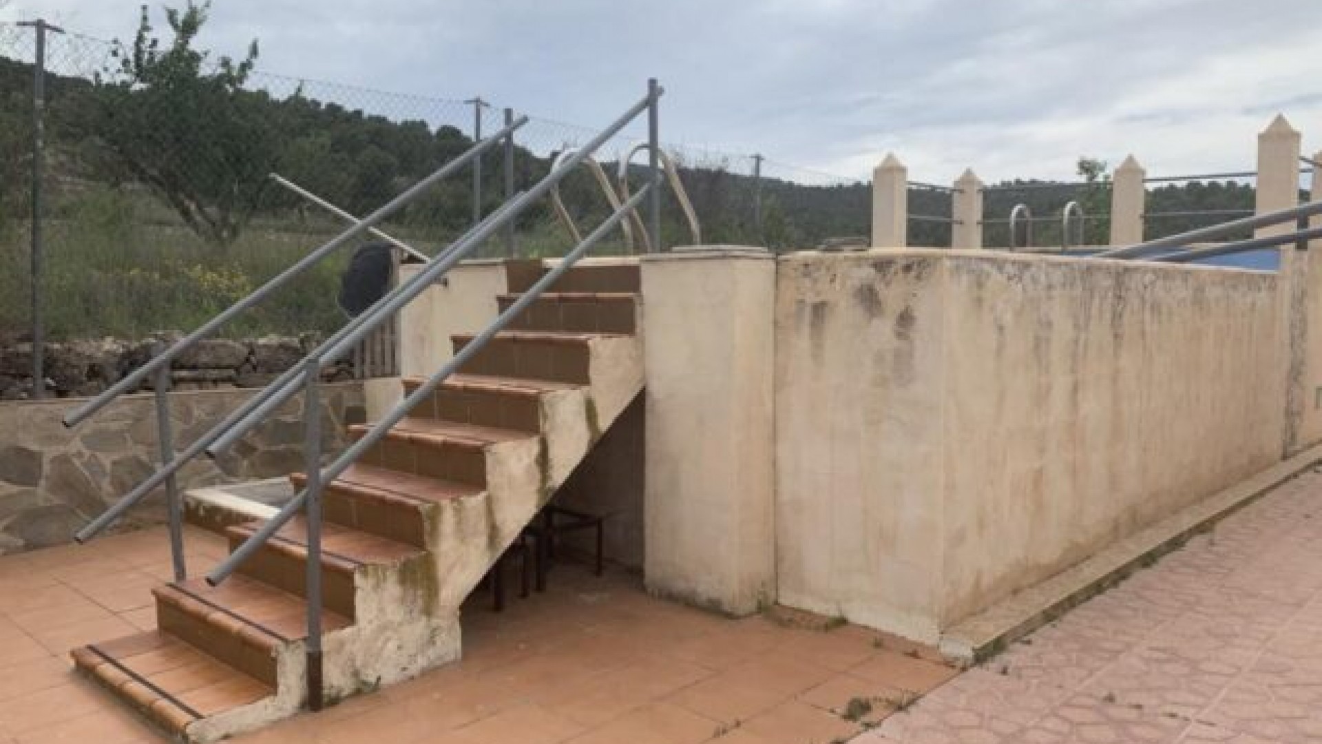 Venta - Chalet Independiente -
Pinoso