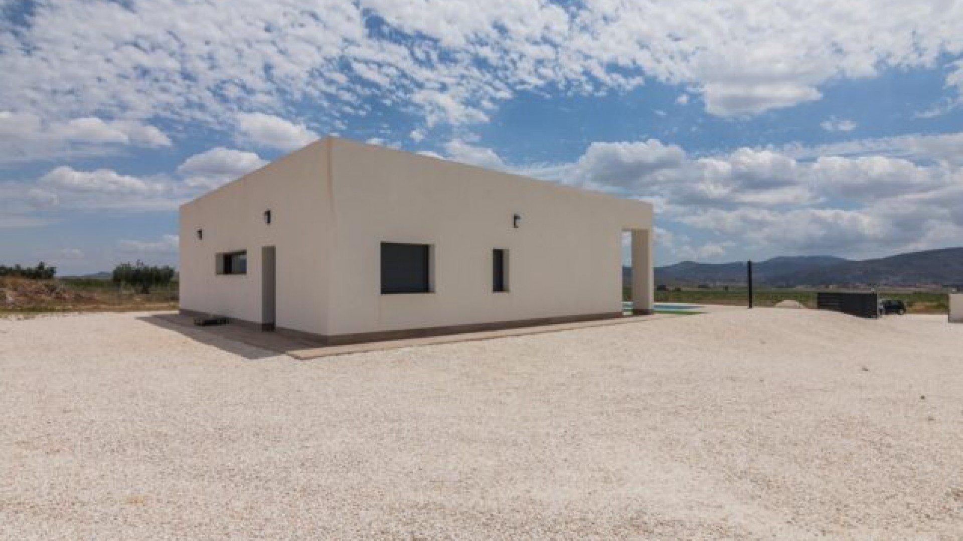 Venta - Chalet Independiente -
Pinoso