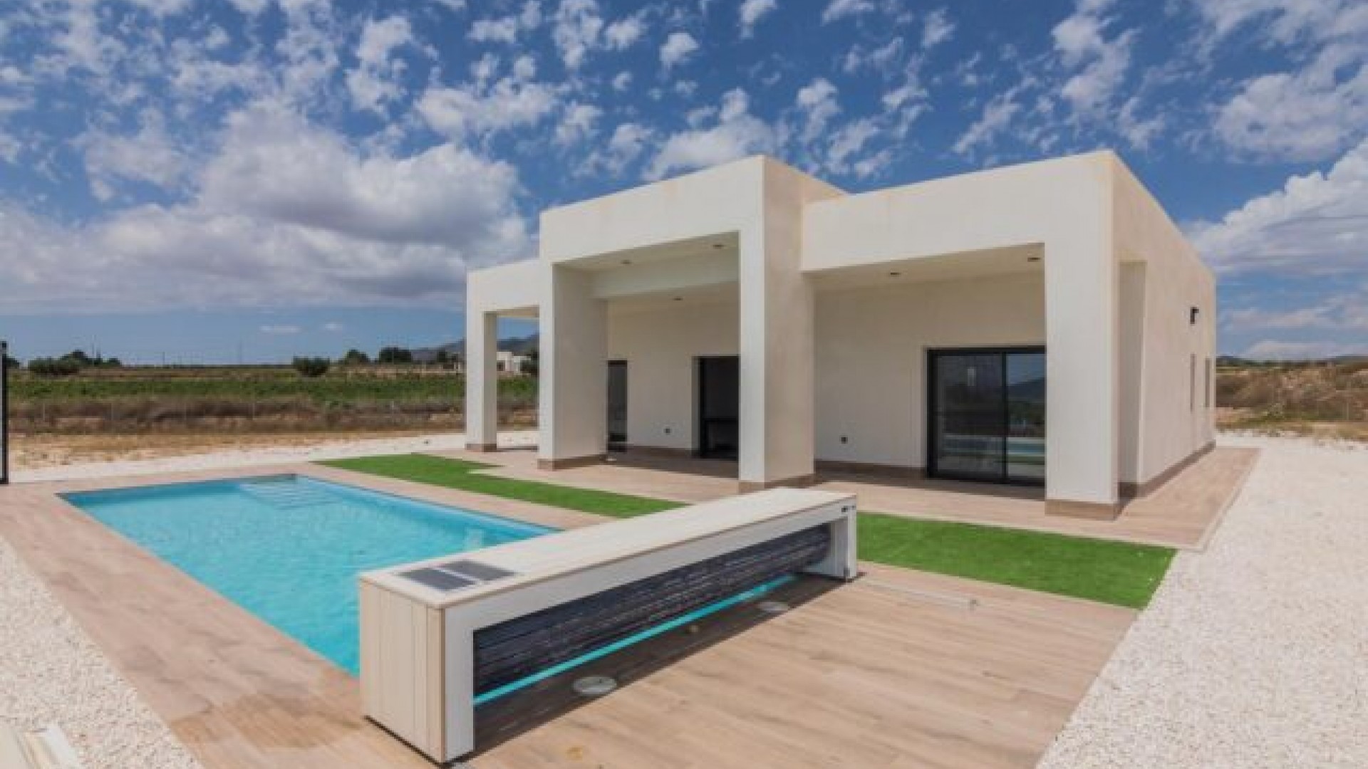 Venta - Chalet Independiente -
Pinoso