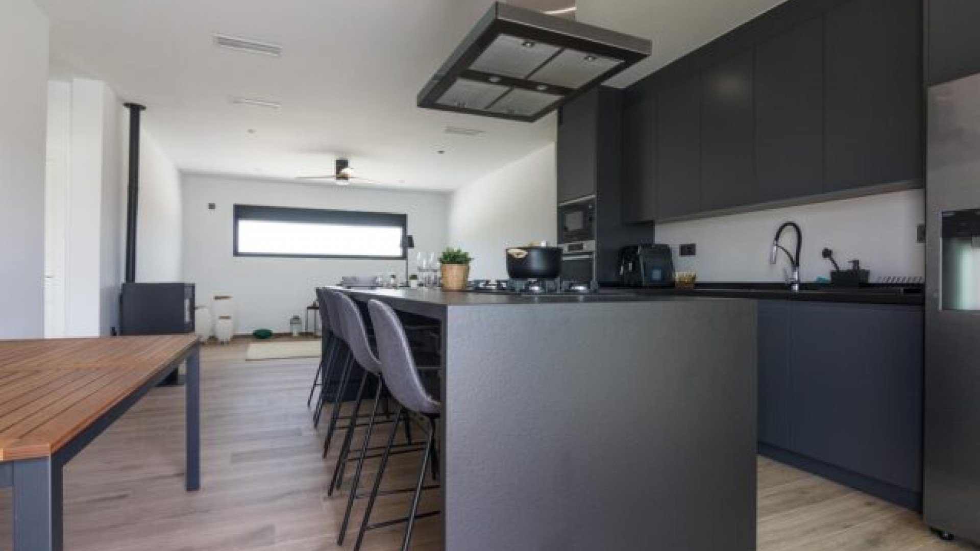 Venta - Chalet Independiente -
Pinoso