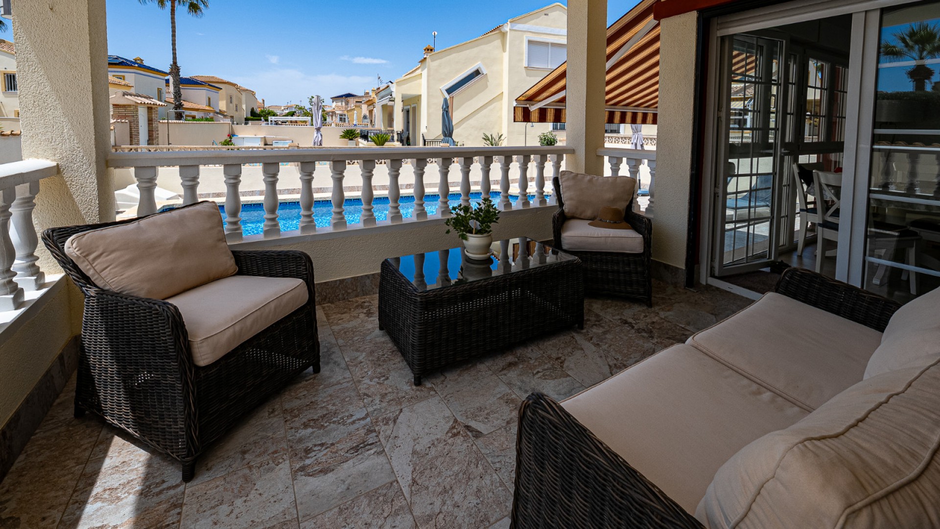 Venta - Chalet Independiente -
Playa Flamenca - Montilla