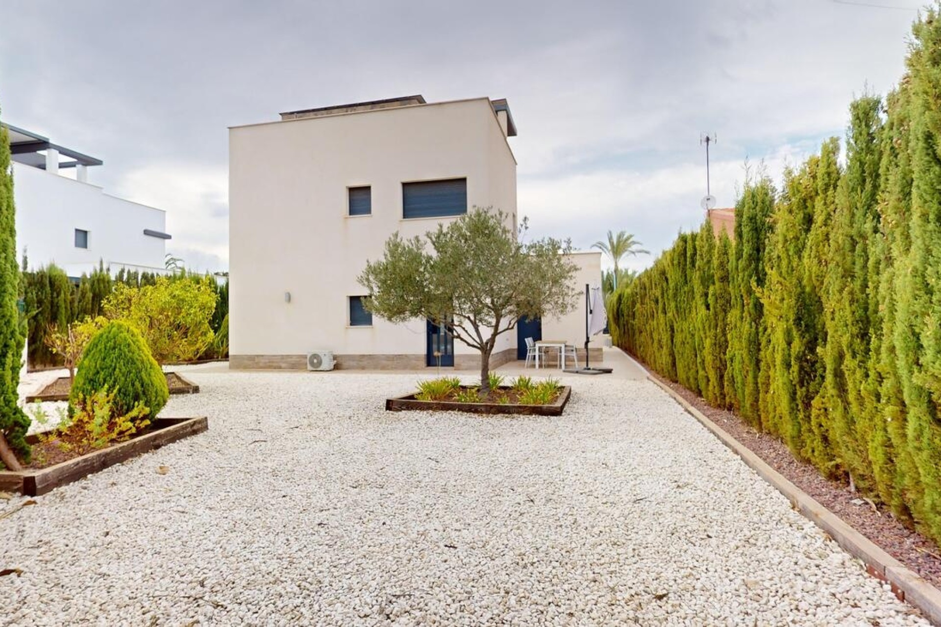 Venta - Chalet Independiente -
Playa honda - Costa Calida
