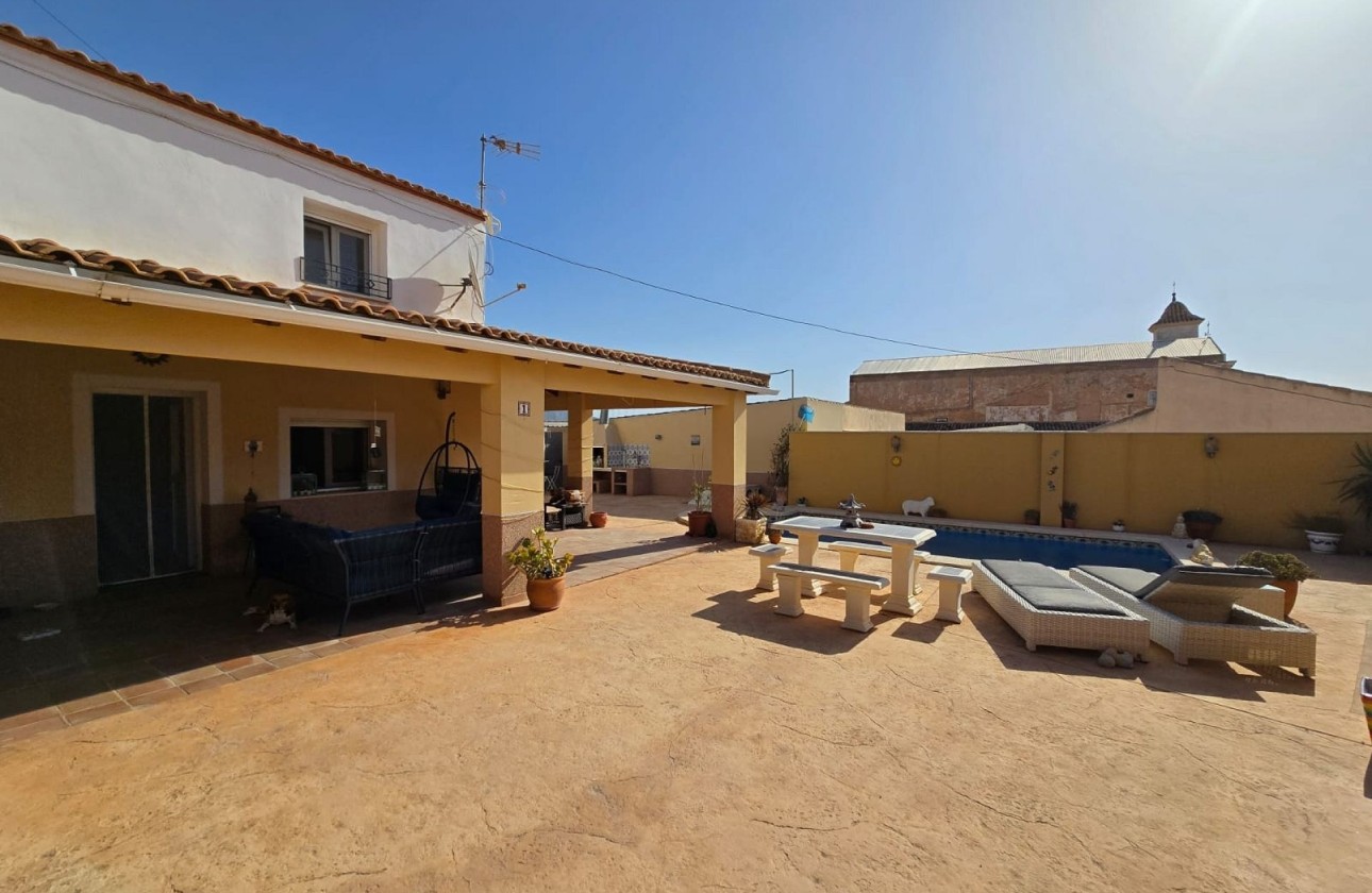 Venta - Chalet Independiente -
Raspay