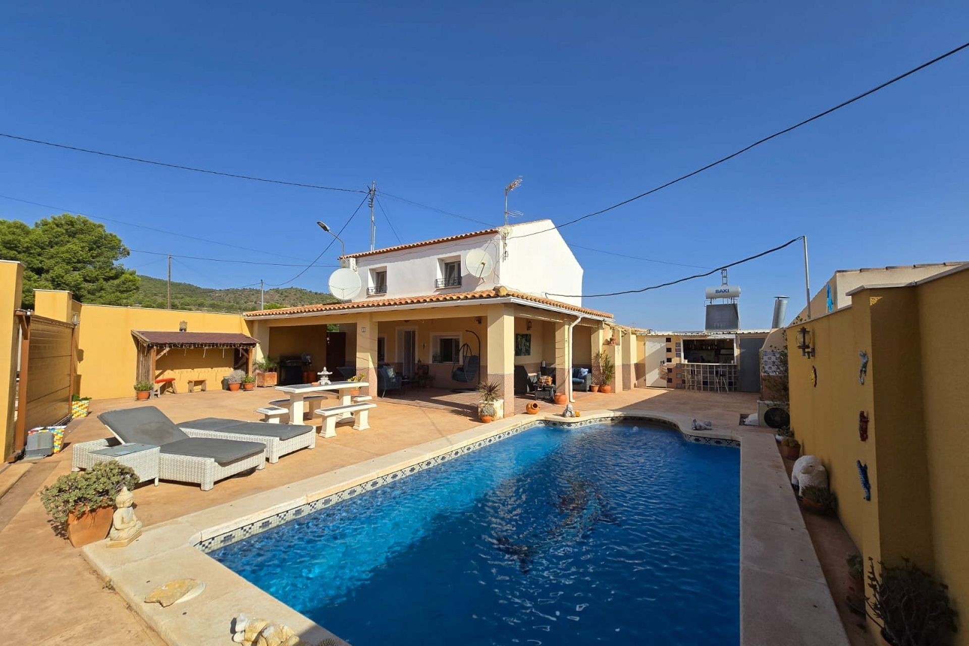 Venta - Chalet Independiente -
Raspay