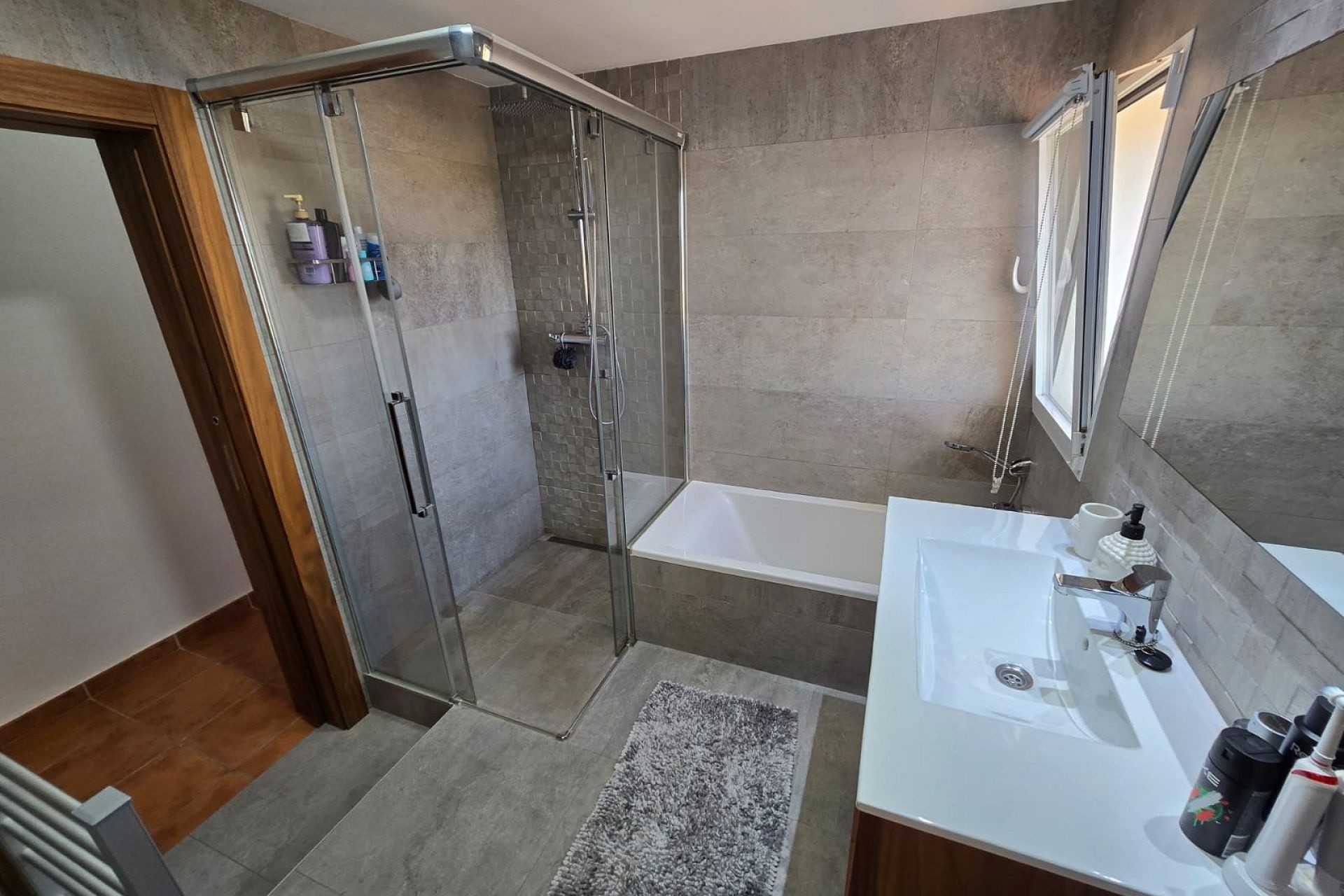 Venta - Chalet Independiente -
Raspay