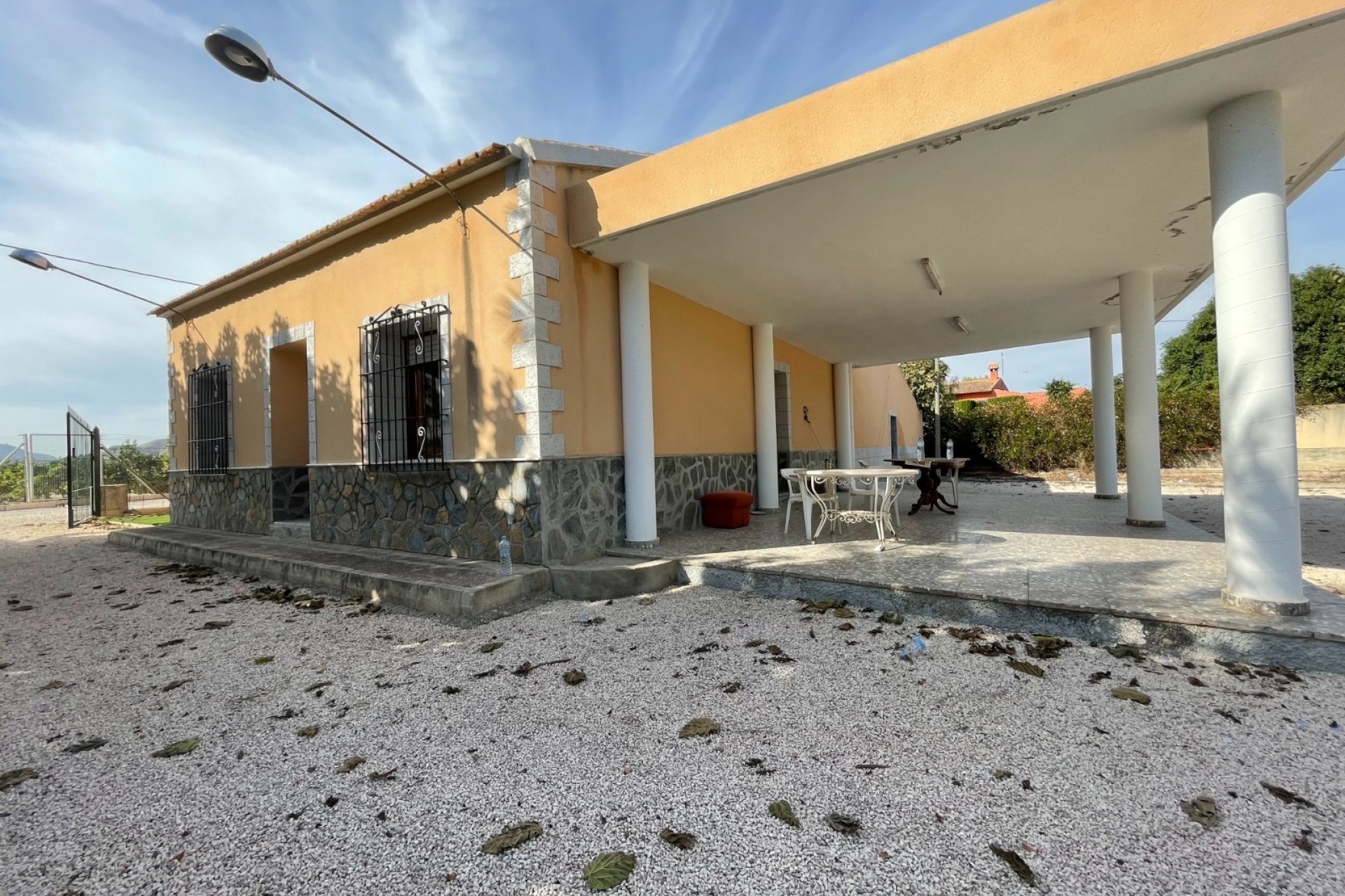 Venta - Chalet Independiente -
Redován - Inland