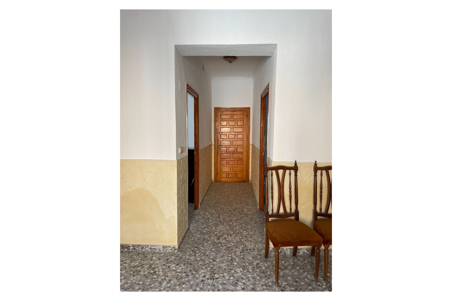 Venta - Chalet Independiente -
Redován - Inland