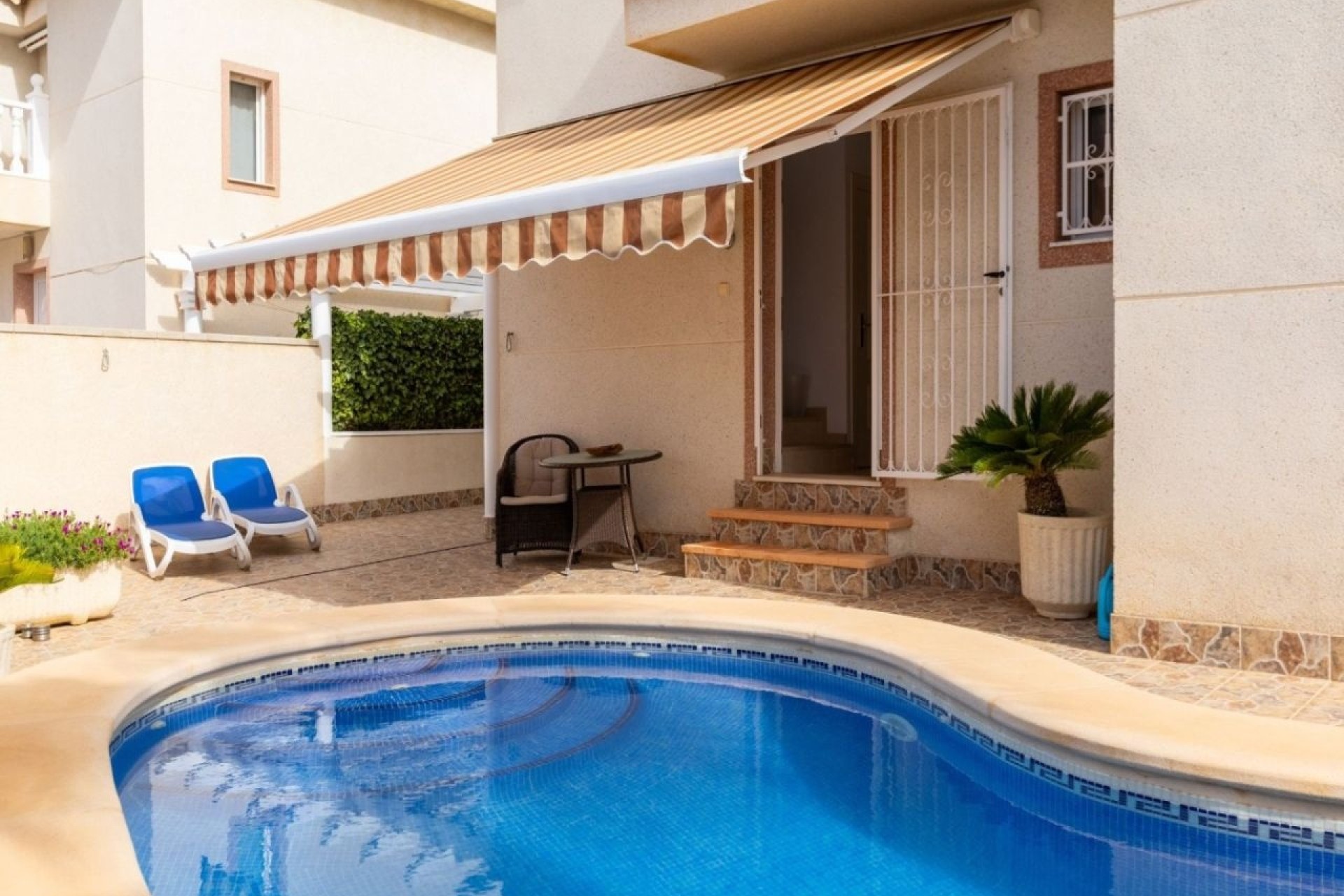Venta - Chalet Independiente -
Rojales - Benimar